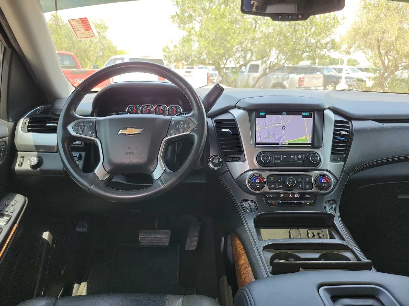 Thumbnail: 2017 Chevrolet Suburban - 10