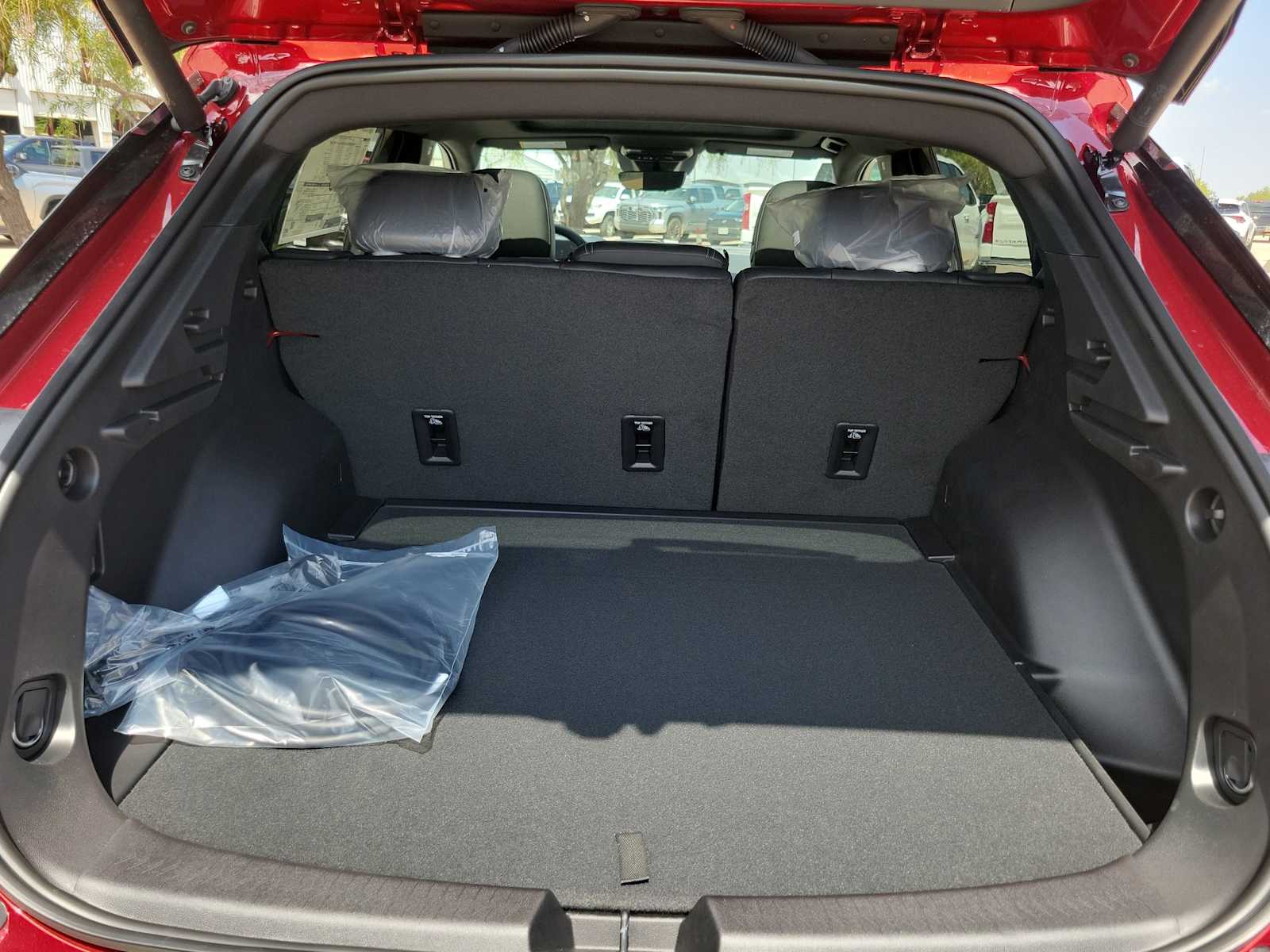 Thumbnail: 2025 Chevrolet Equinox - 19