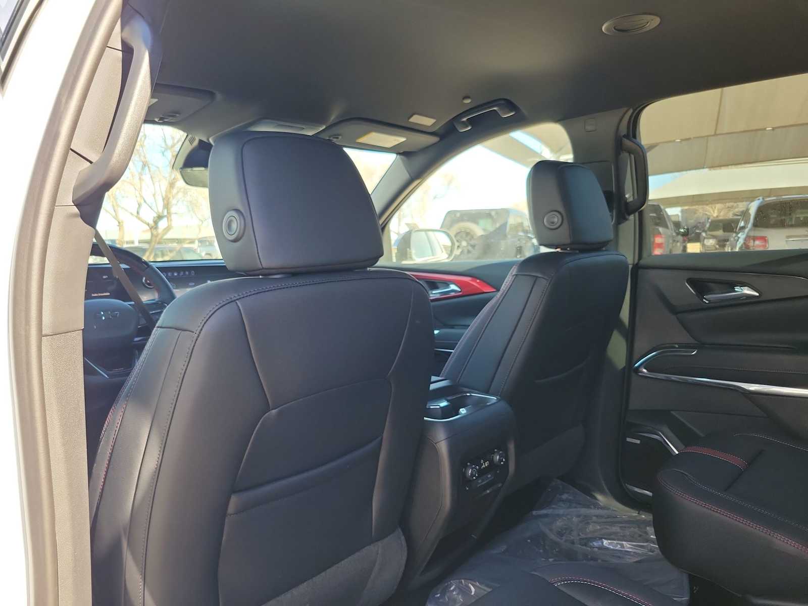 Thumbnail: 2026 Chevrolet Traverse - 12