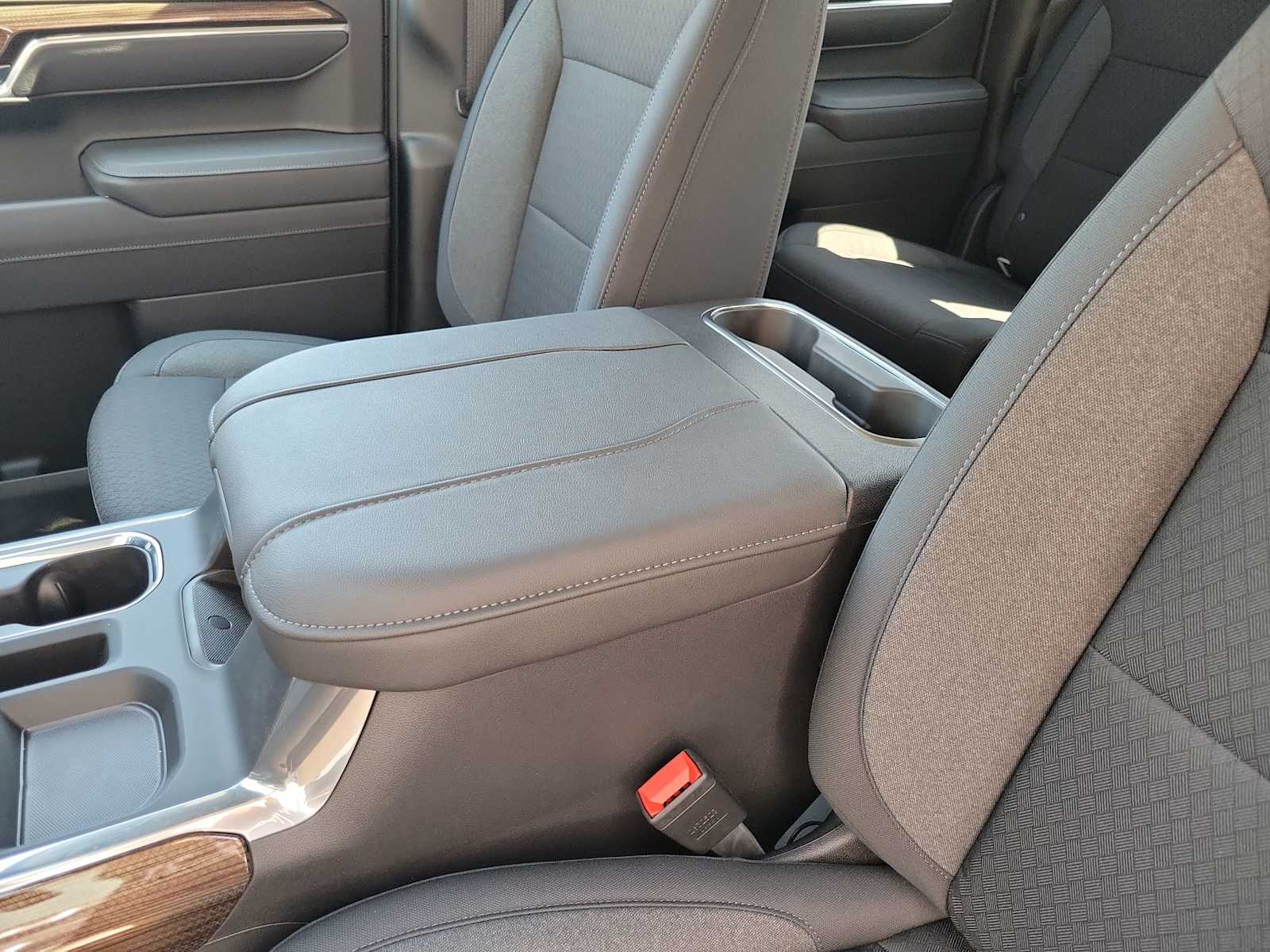 Thumbnail: 2026 Chevrolet Silverado 1500 - 16