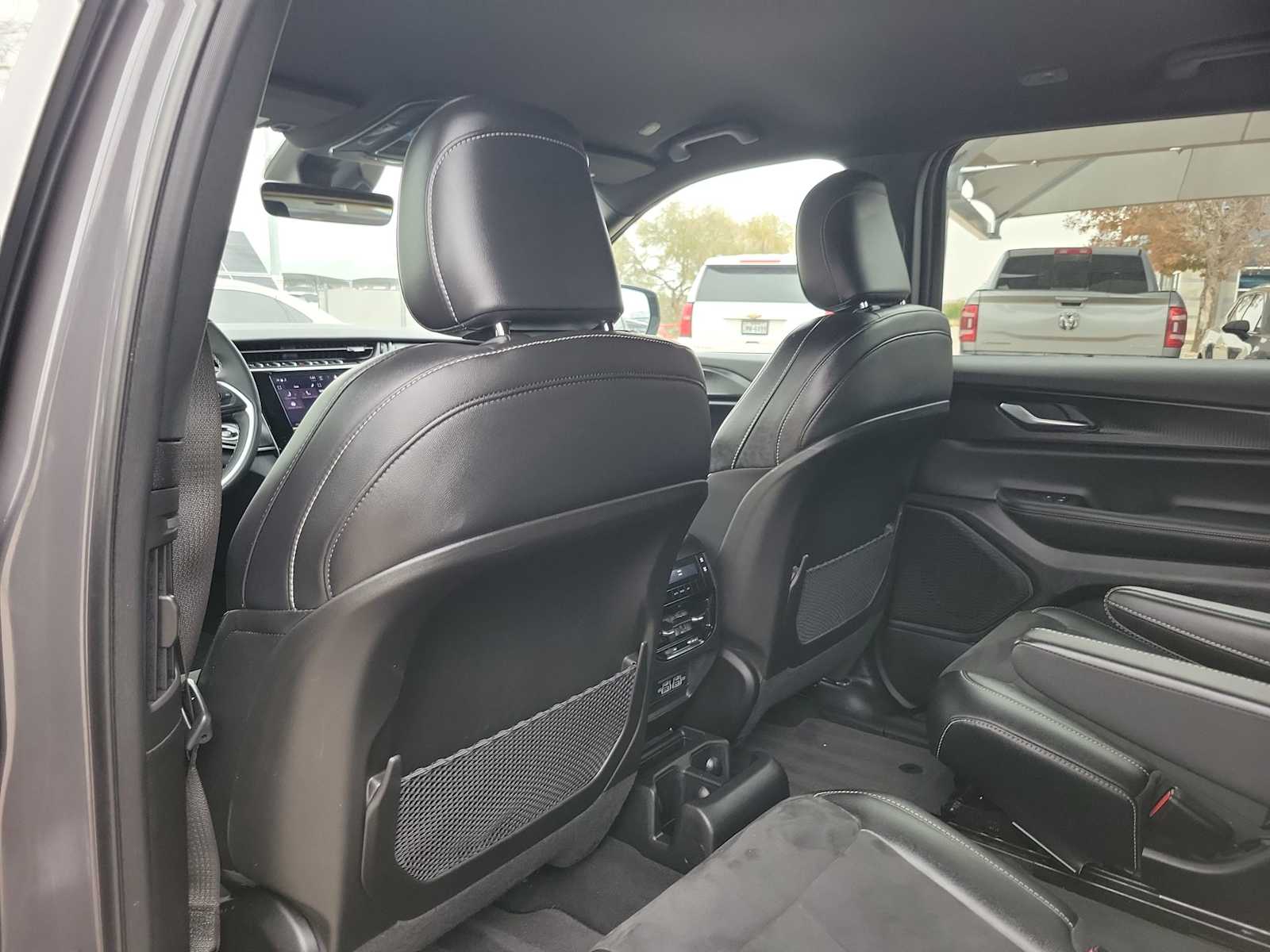 Thumbnail: 2025 Jeep Grand Cherokee L - 12