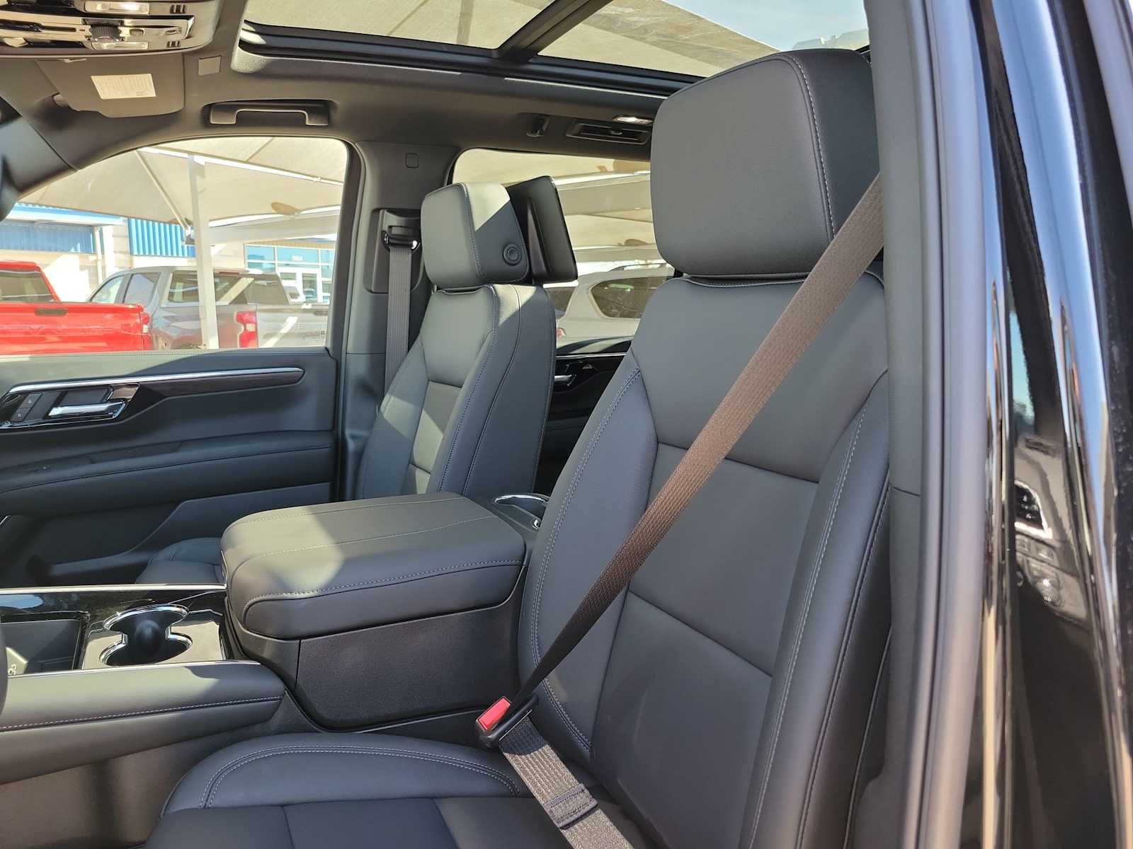 Thumbnail: 2026 Chevrolet Suburban - 11