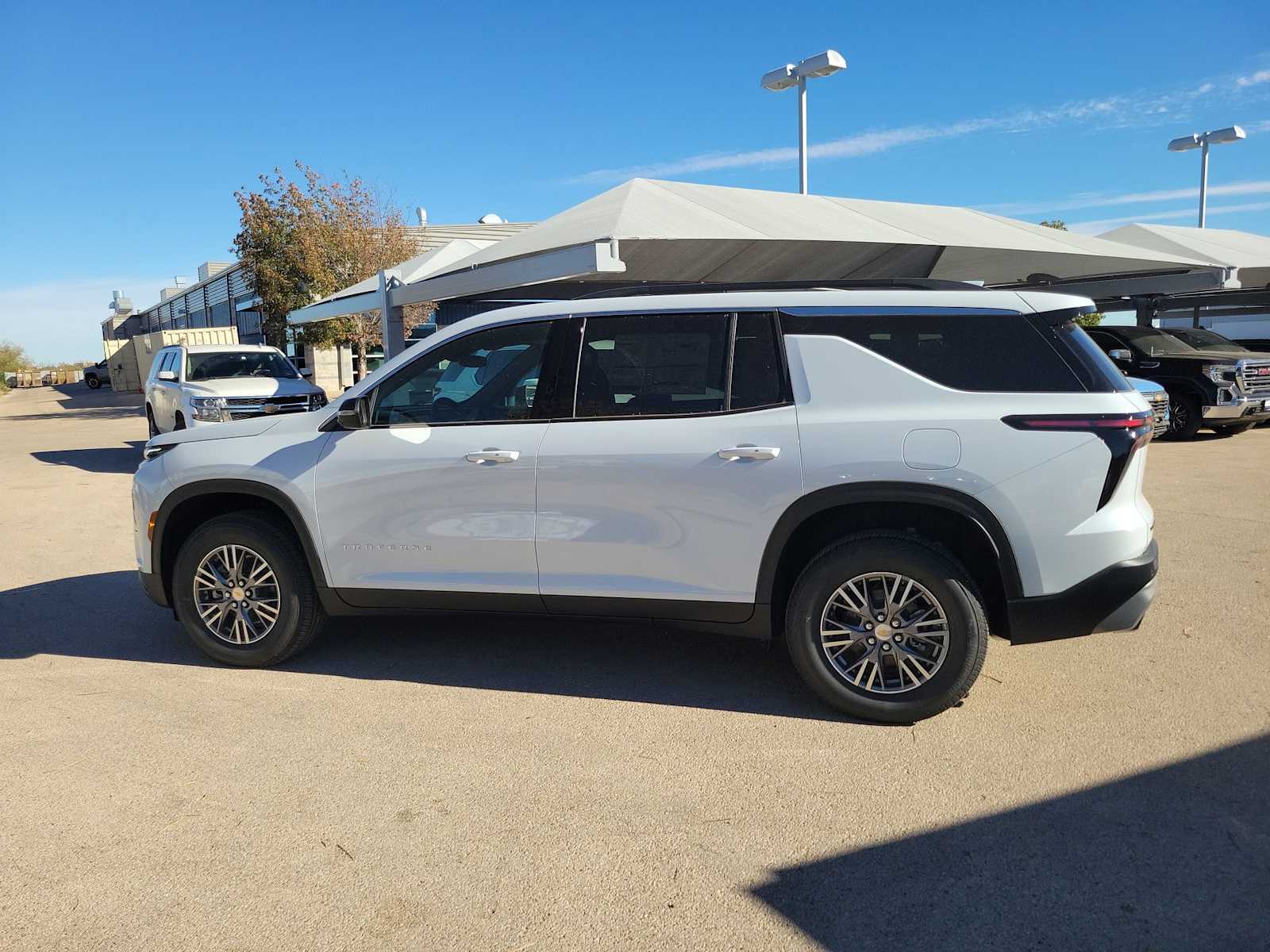 Thumbnail: 2026 Chevrolet Traverse - 3