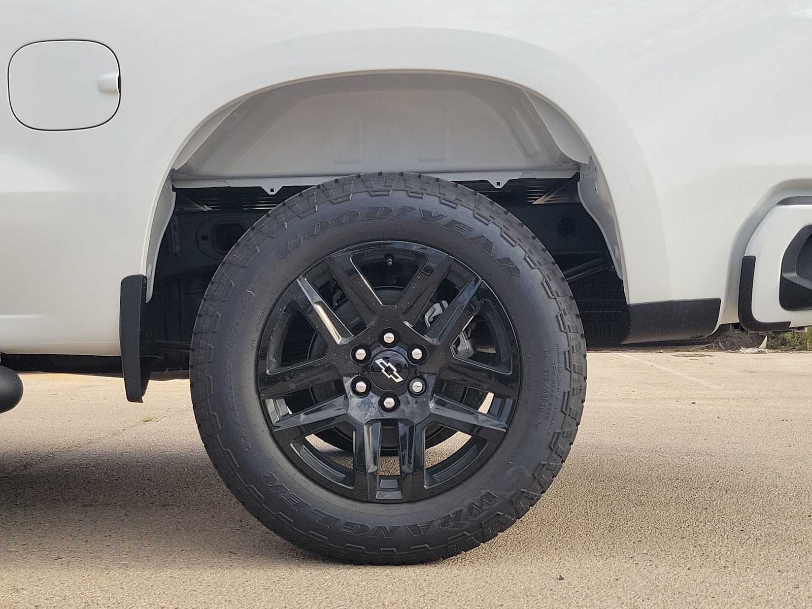 Thumbnail: 2026 Chevrolet Silverado 1500 - 12
