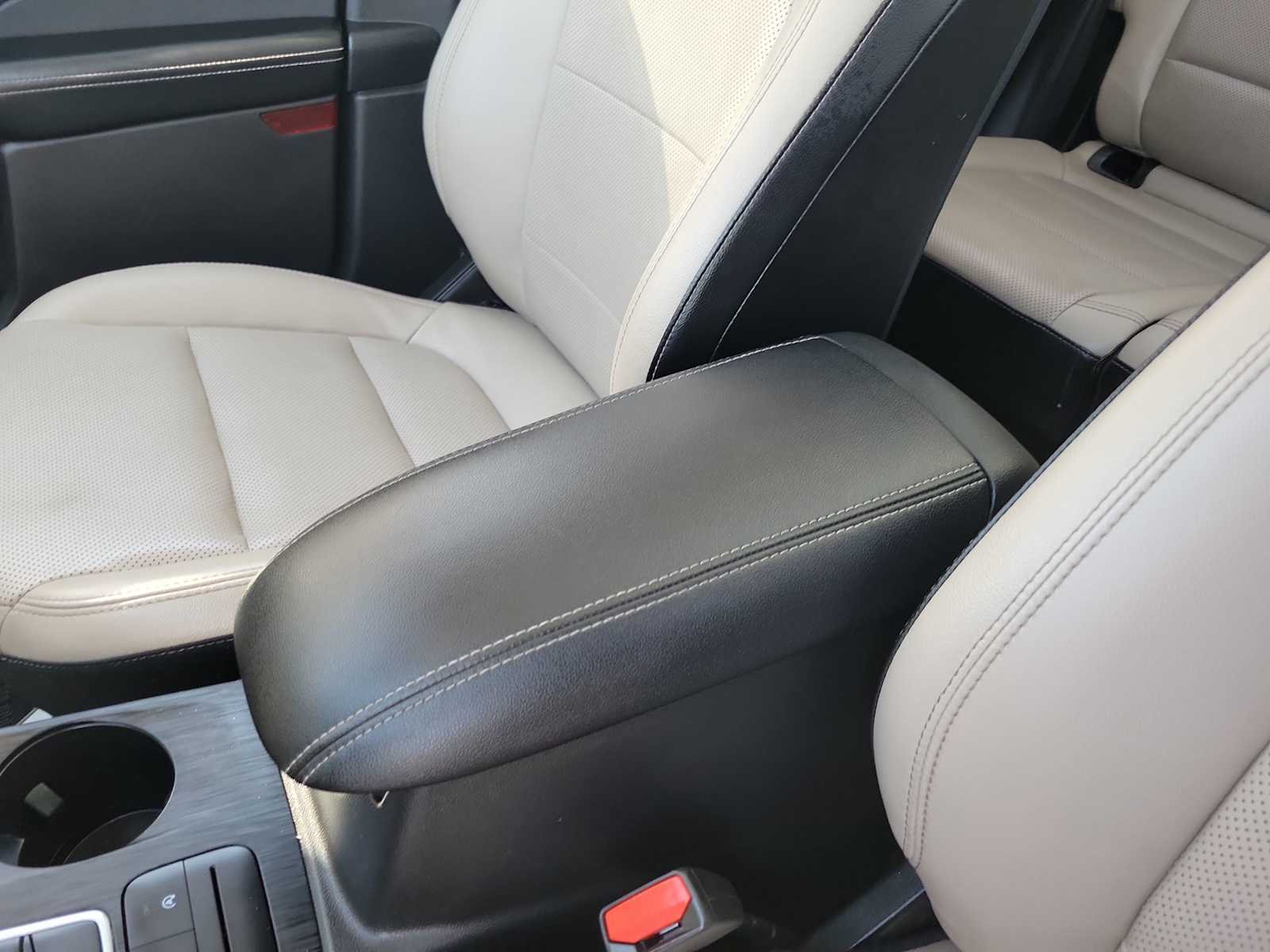 Thumbnail: 2022 Ford Escape - 16