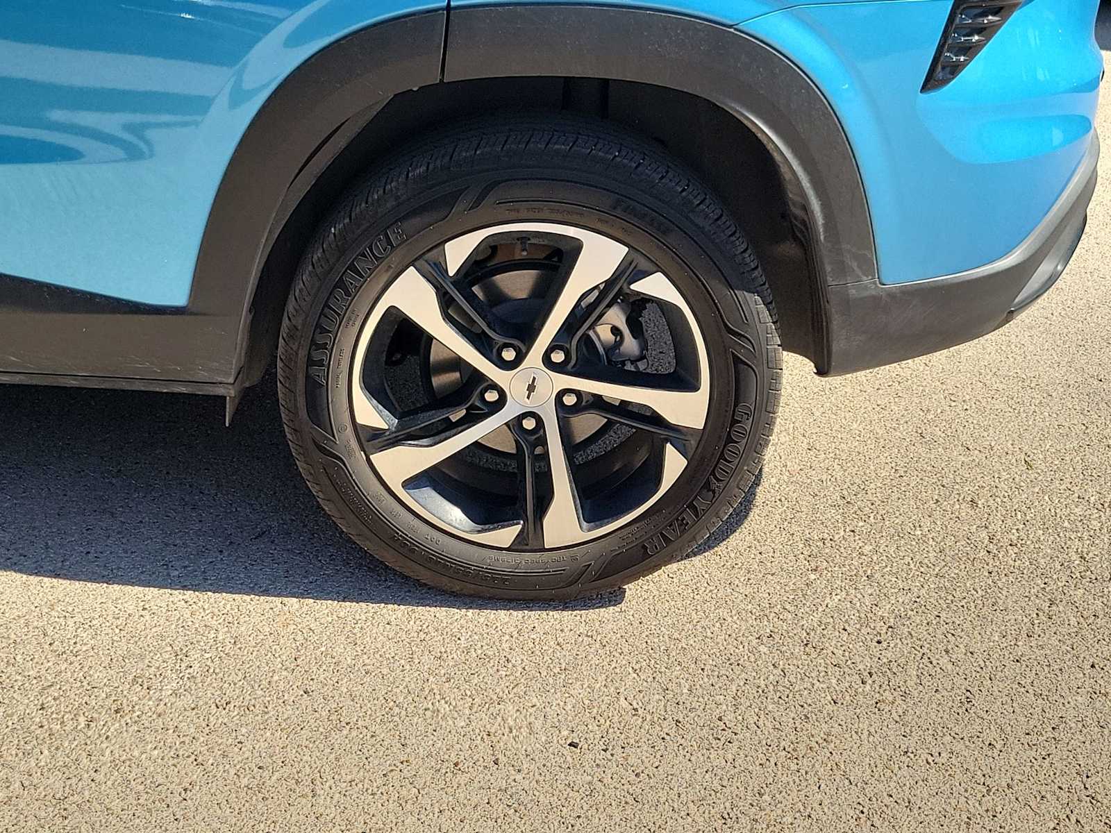 Thumbnail: 2025 Chevrolet Trax - 8