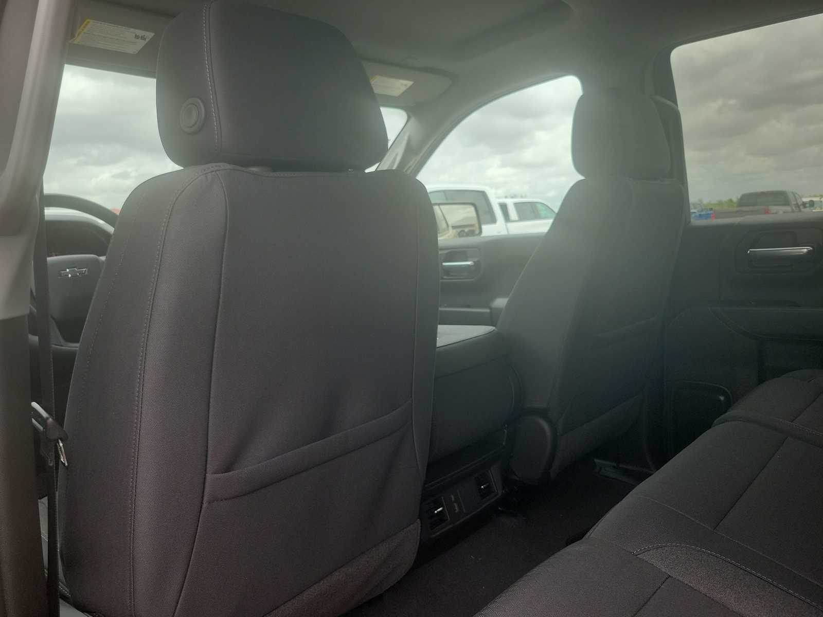 Thumbnail: 2026 Chevrolet Silverado 1500 - 16
