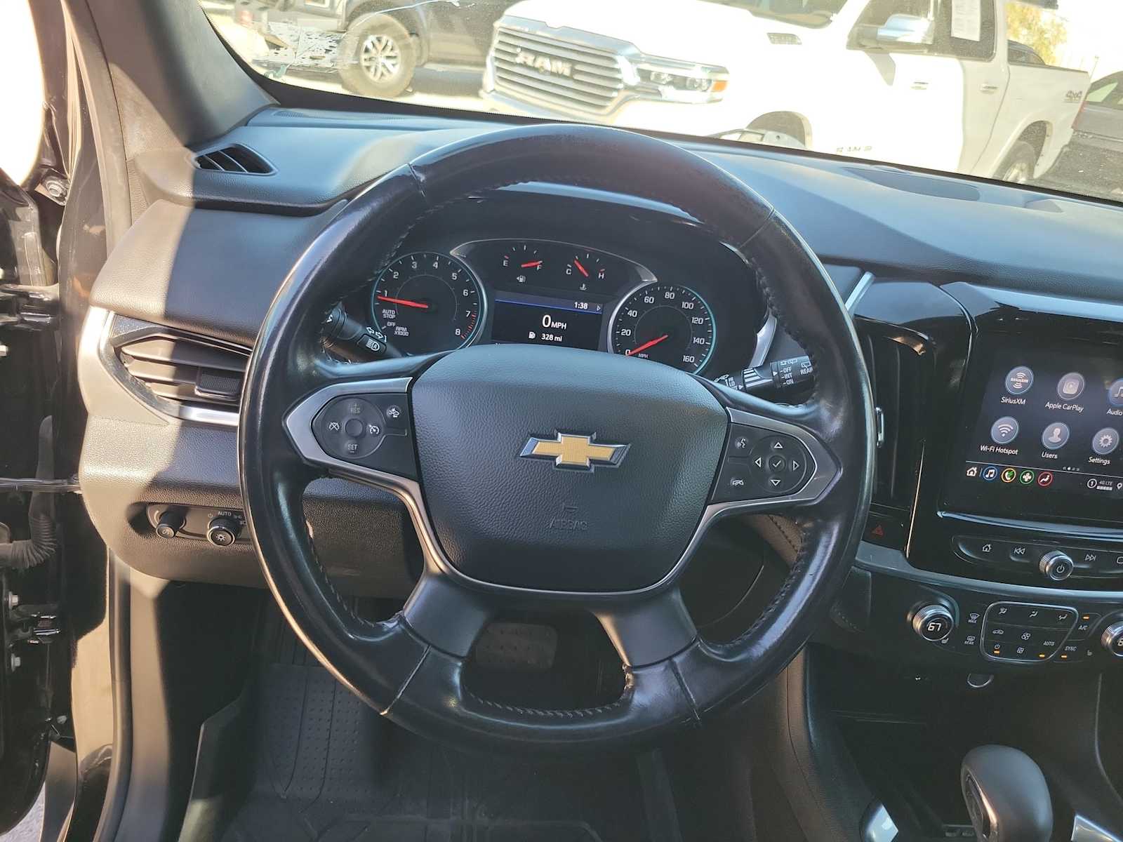 Thumbnail: 2022 Chevrolet Traverse - 15