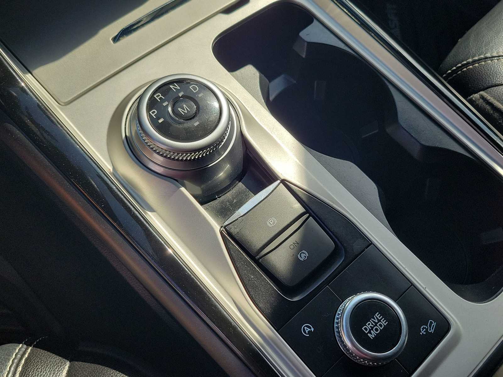 Thumbnail: 2021 Ford Explorer - 17