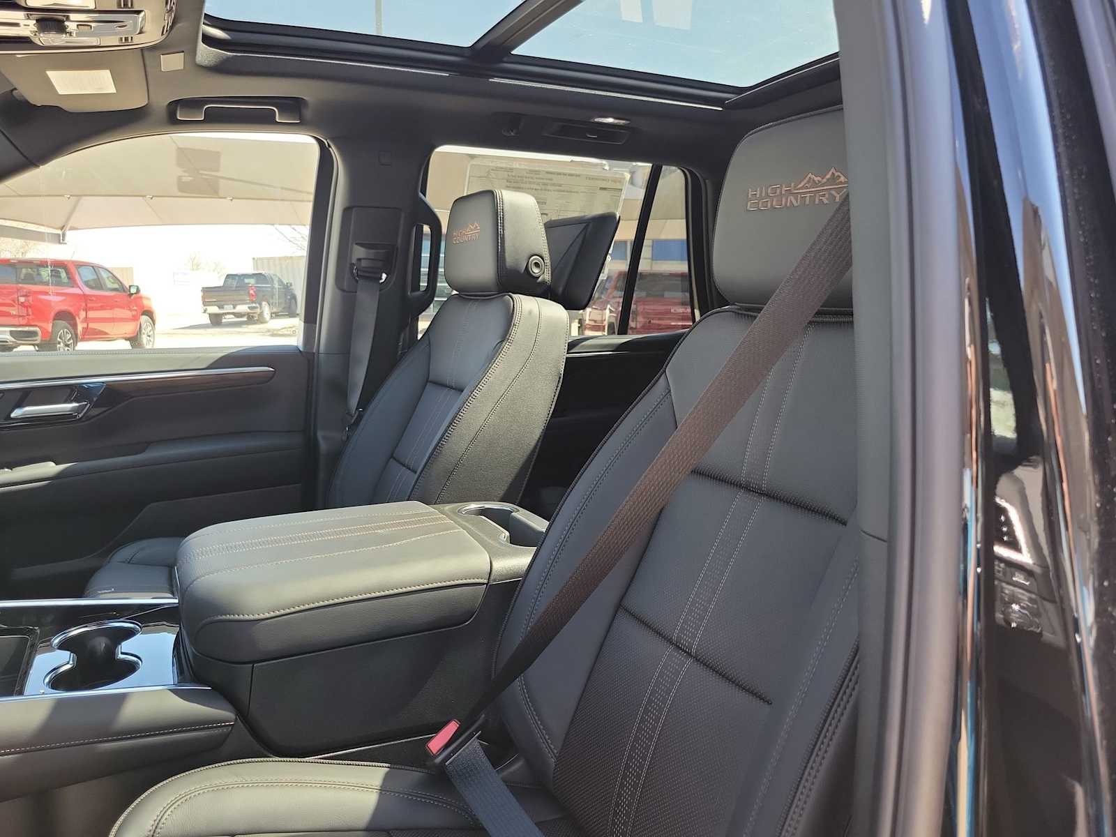 Thumbnail: 2026 Chevrolet Tahoe - 15