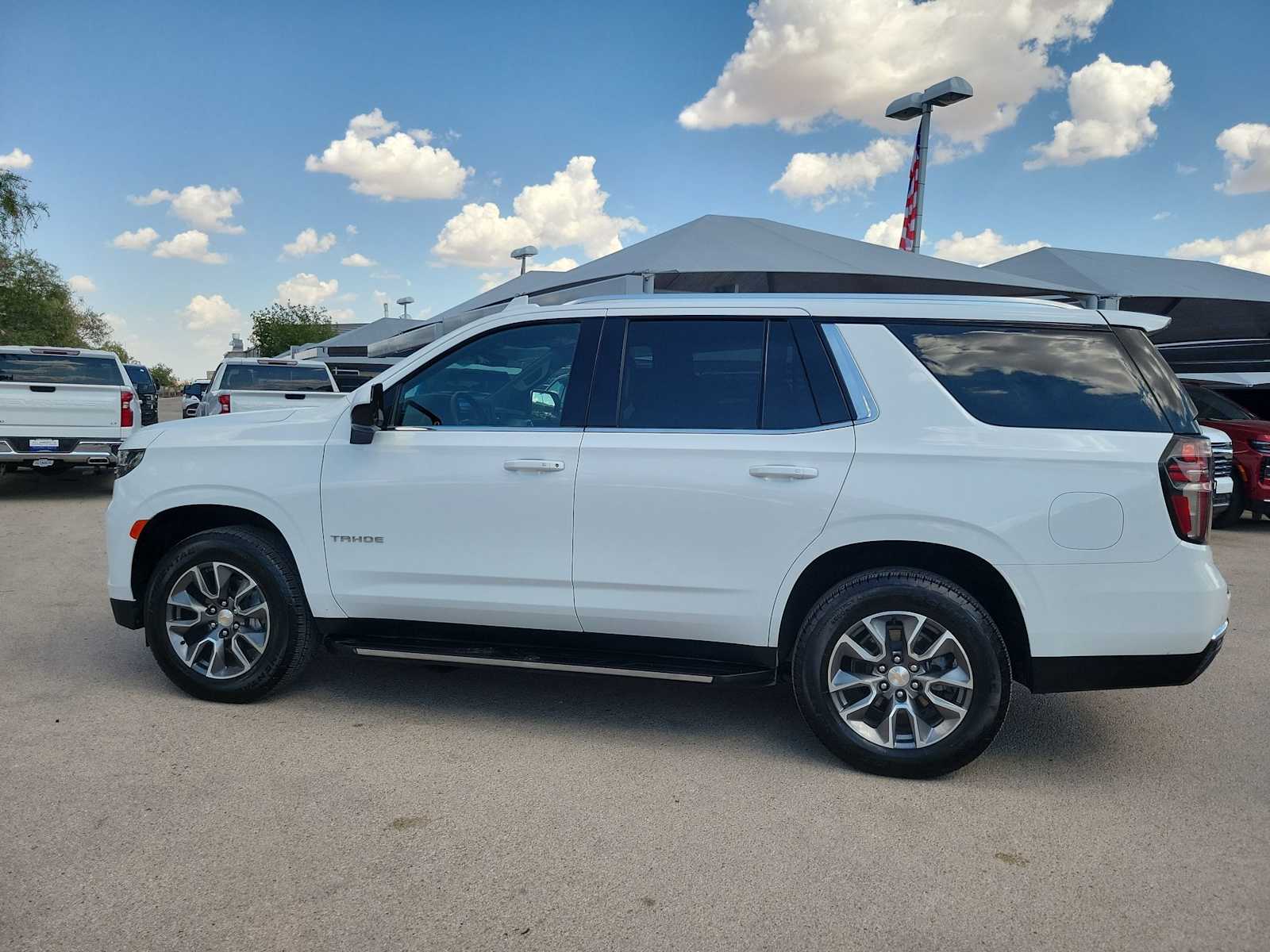 Thumbnail: 2024 Chevrolet Tahoe - 3