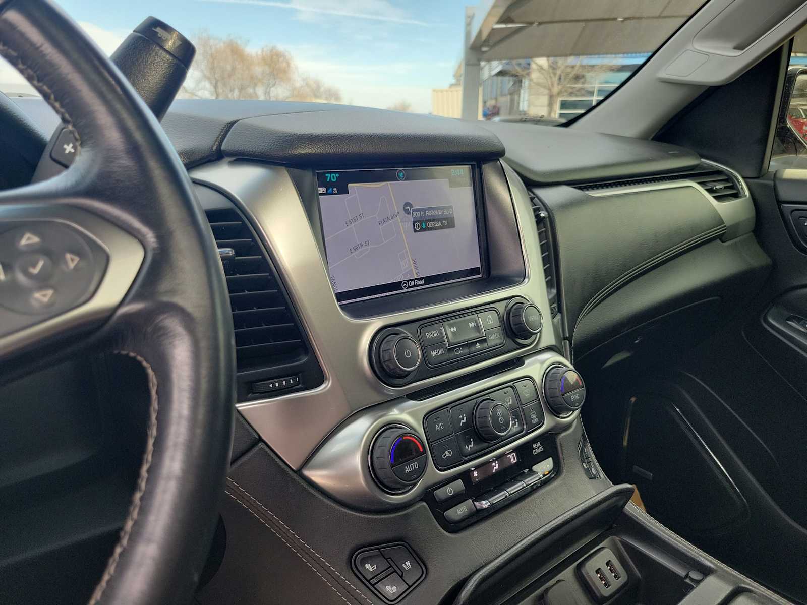 Thumbnail: 2019 Chevrolet Tahoe - 16