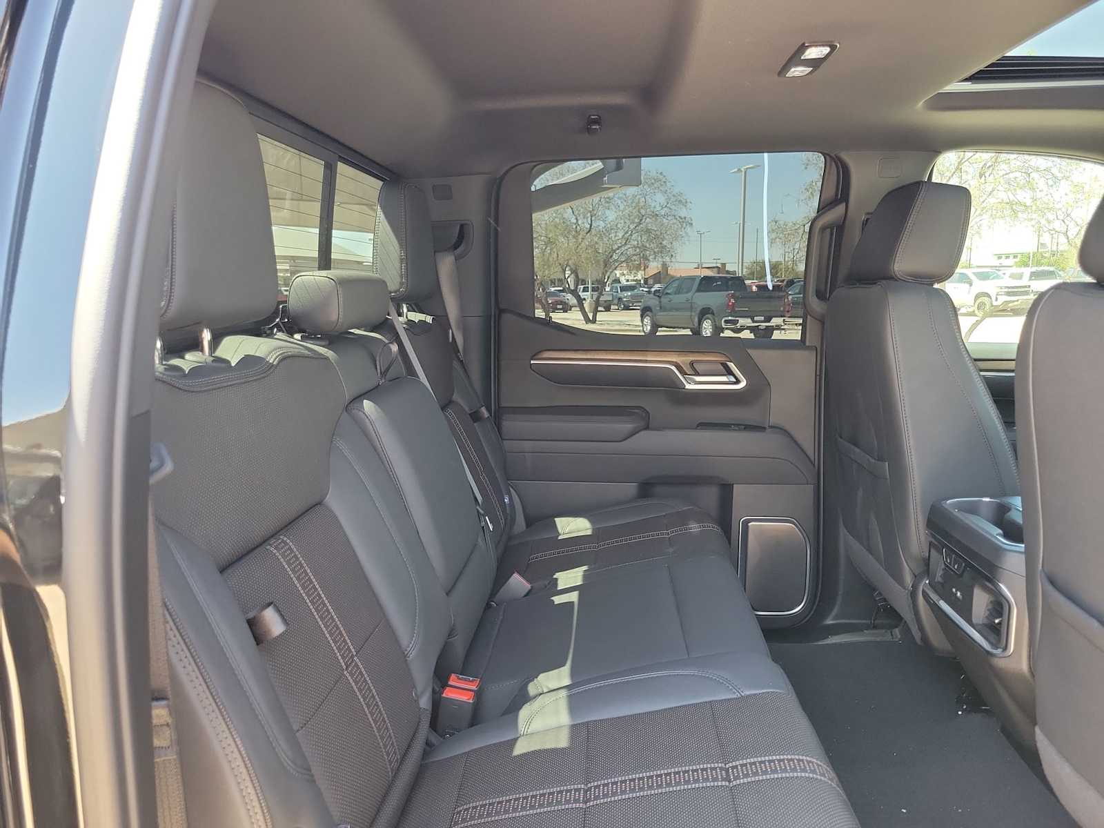 Thumbnail: 2026 Chevrolet Silverado 1500 - 17