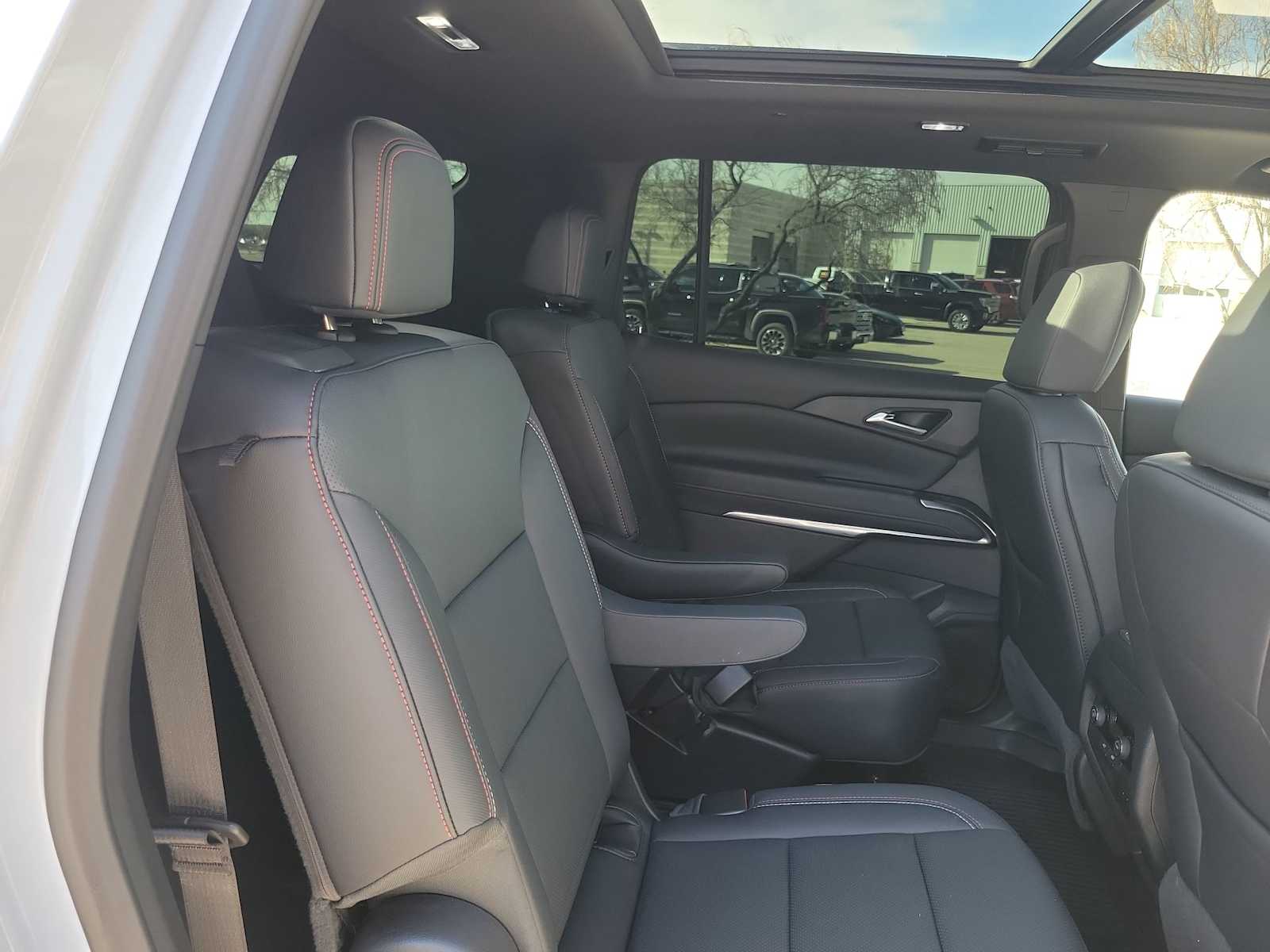 Thumbnail: 2026 Chevrolet Traverse - 9