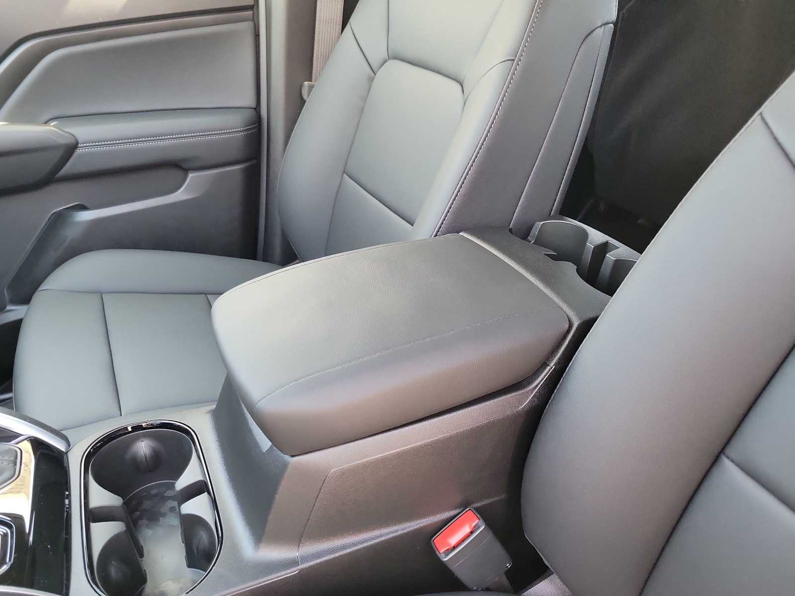 Thumbnail: 2026 Chevrolet Colorado - 16