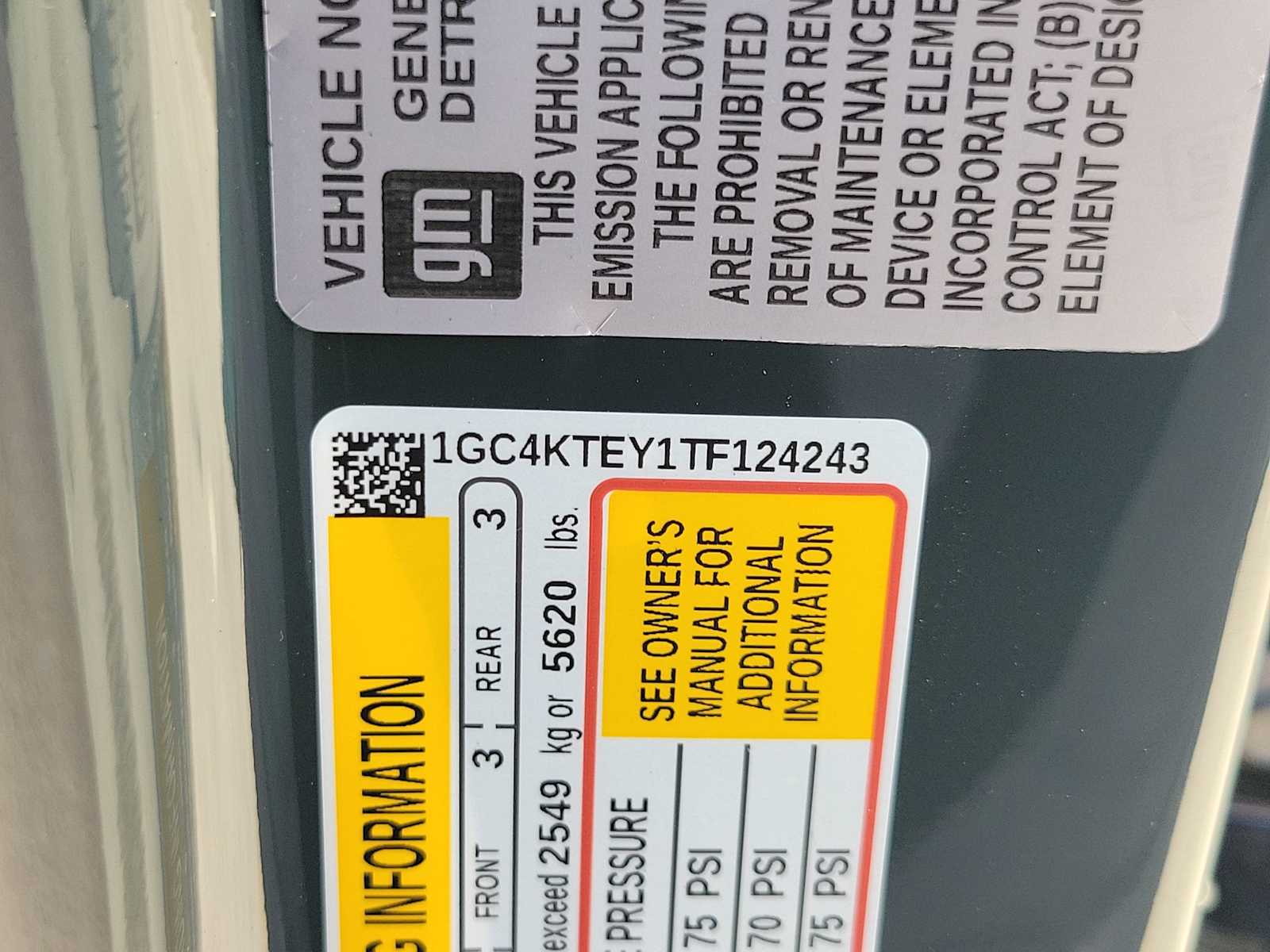 Thumbnail: 2026 Chevrolet Silverado 3500 - 21