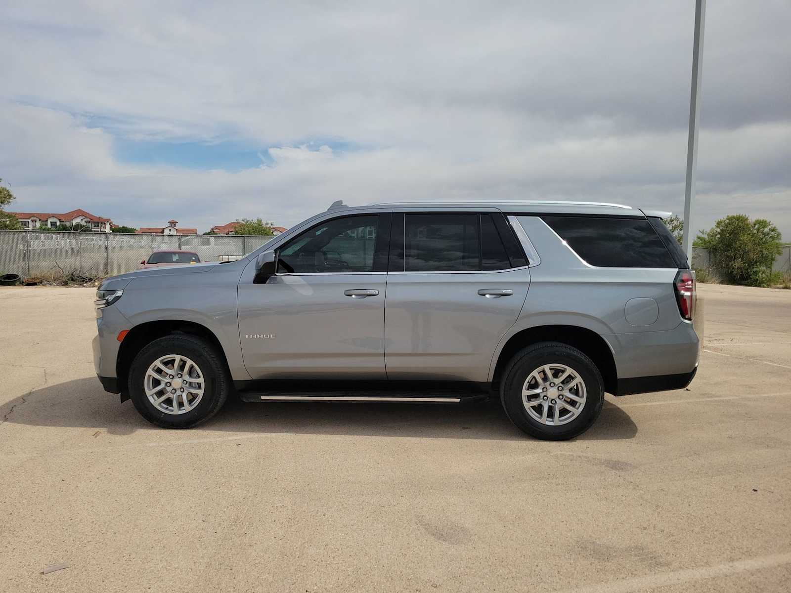 Thumbnail: 2023 Chevrolet Tahoe - 5