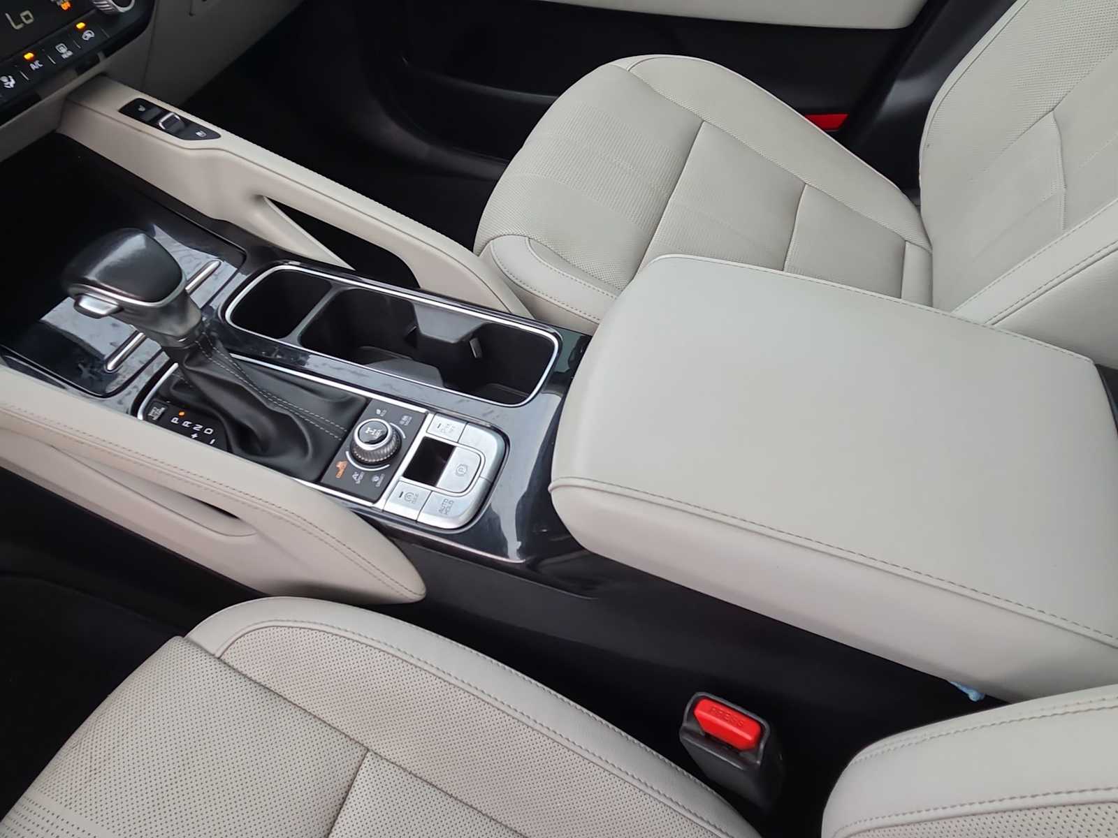 Thumbnail: 2022 Kia Telluride - 16