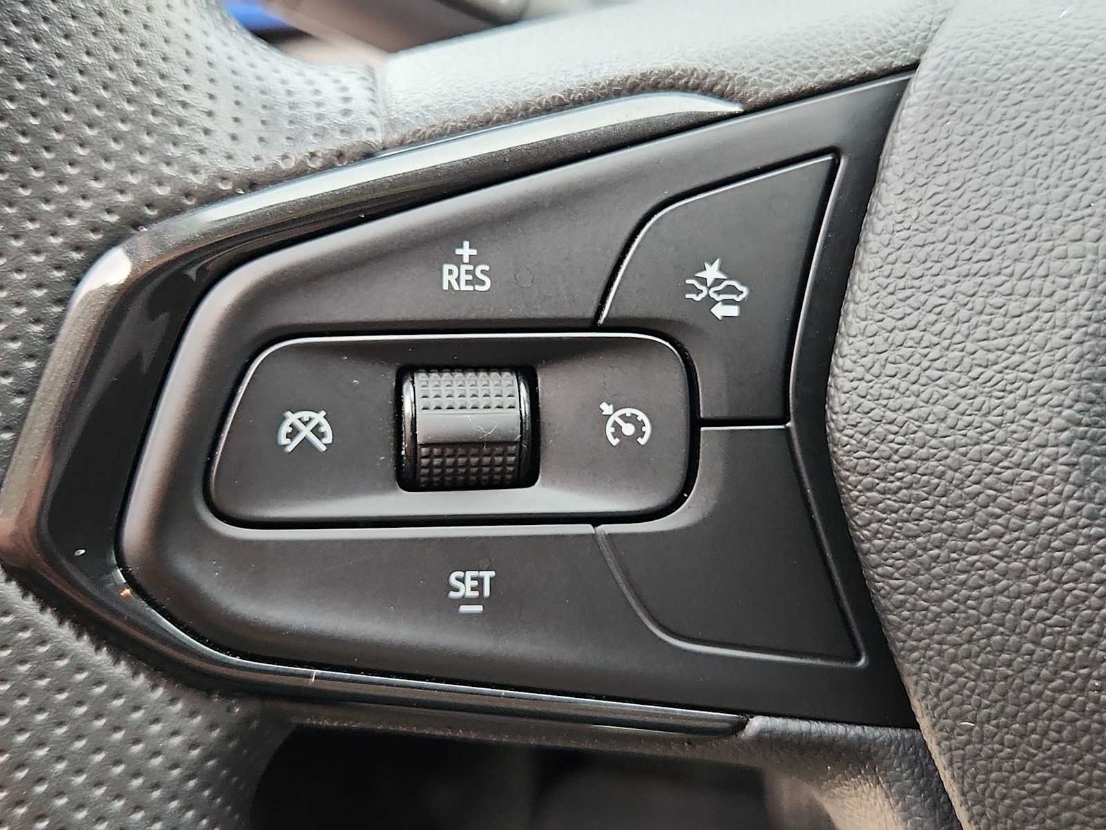 Thumbnail: 2024 Chevrolet Trax - 3