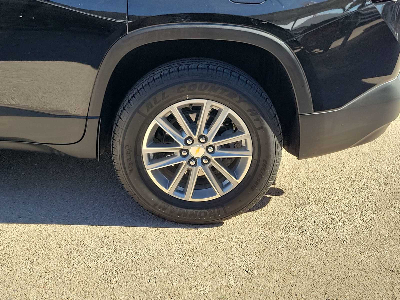 Thumbnail: 2022 Chevrolet Traverse - 8