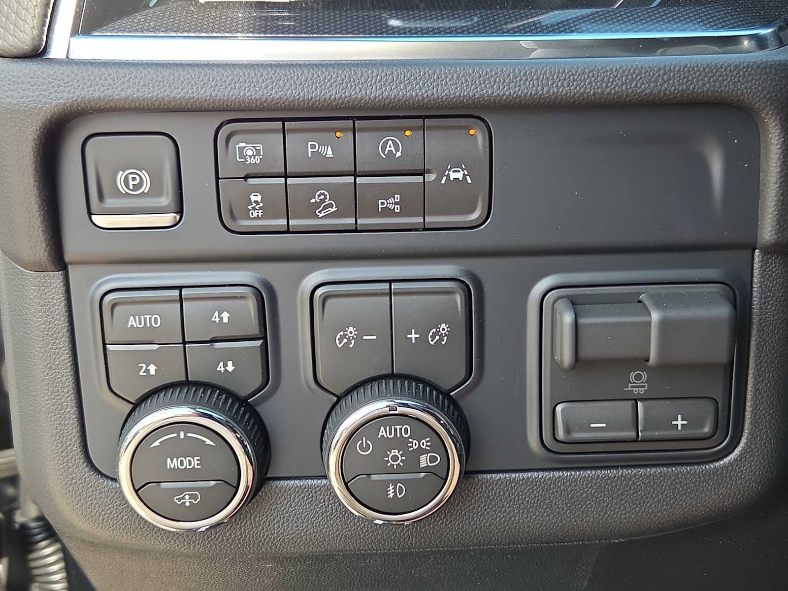 Thumbnail: 2026 Chevrolet Tahoe - 19