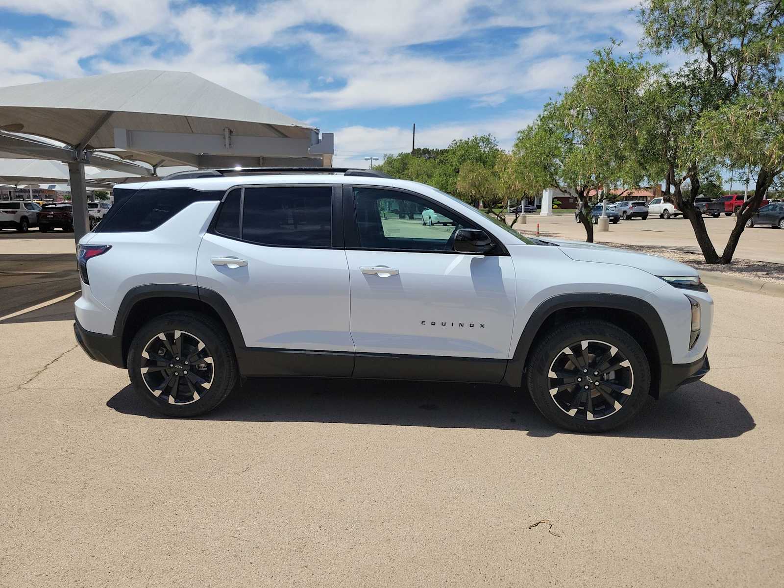Thumbnail: 2026 Chevrolet Equinox - 9