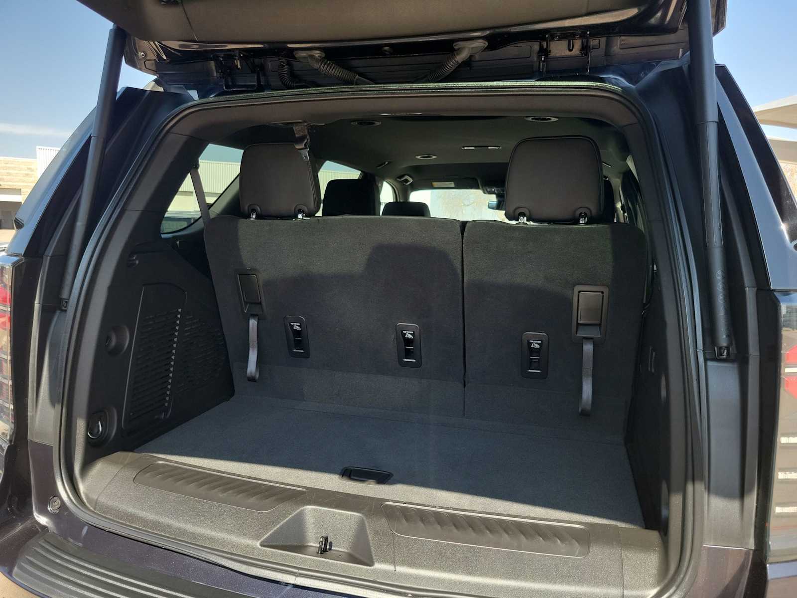 Thumbnail: 2025 Chevrolet Tahoe - 15