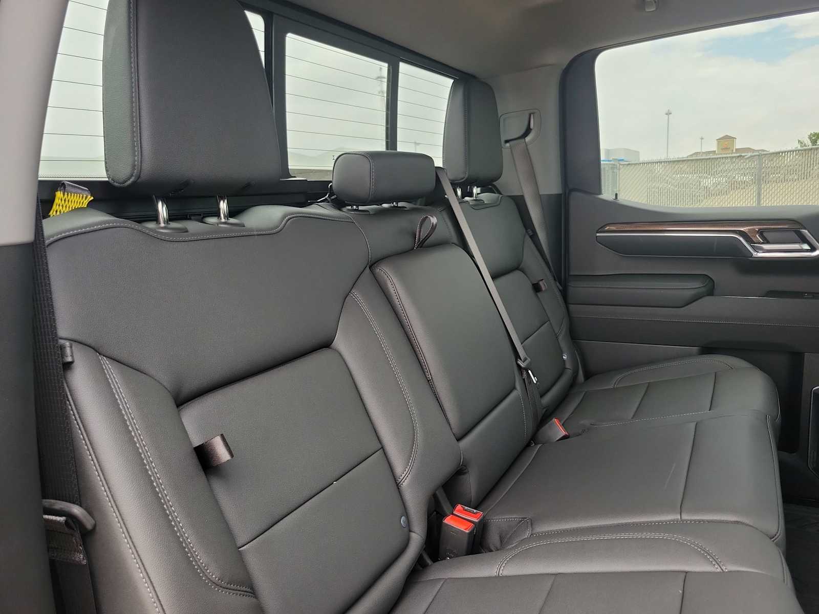 Thumbnail: 2026 Chevrolet Silverado 1500 - 17