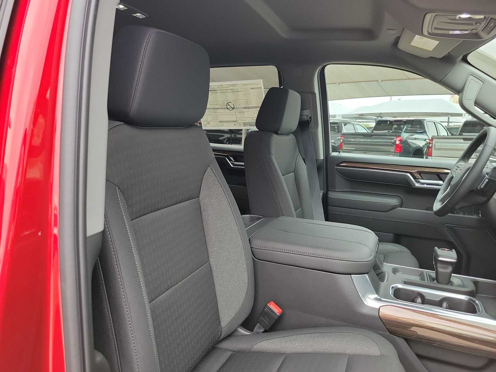 Thumbnail: 2026 Chevrolet Silverado 1500 - 14