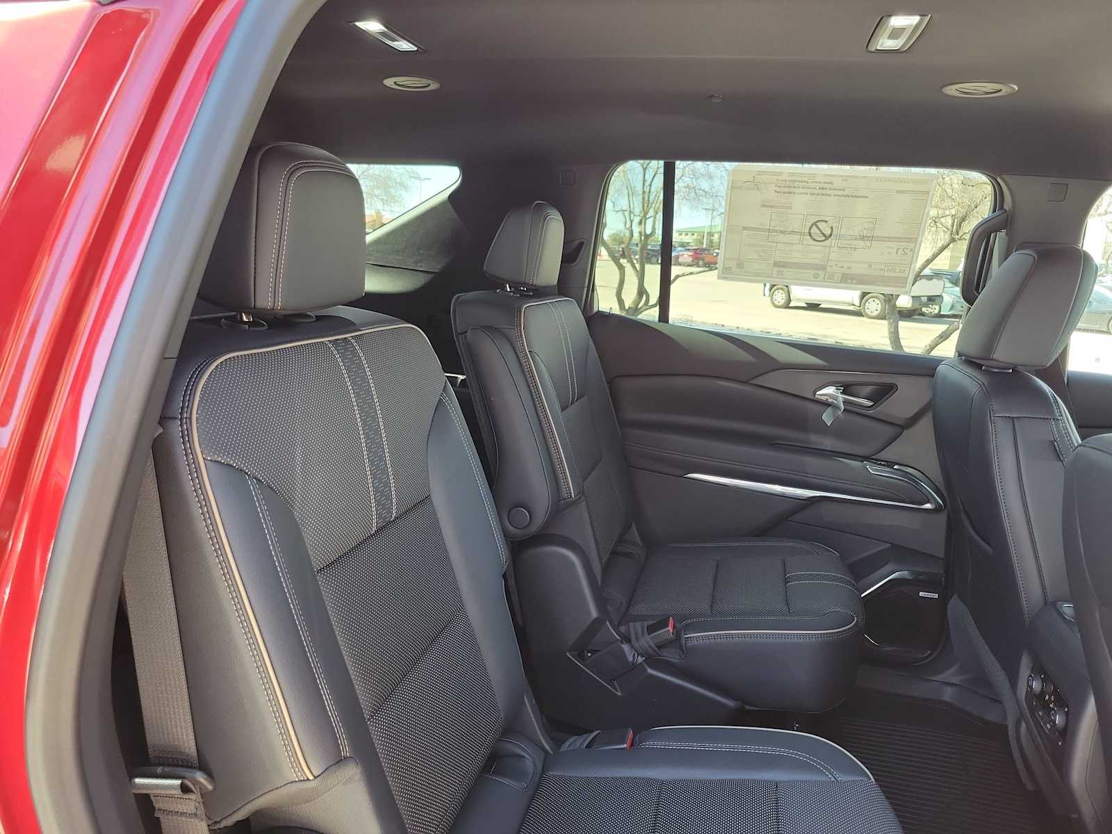 Thumbnail: 2026 Chevrolet Traverse - 17