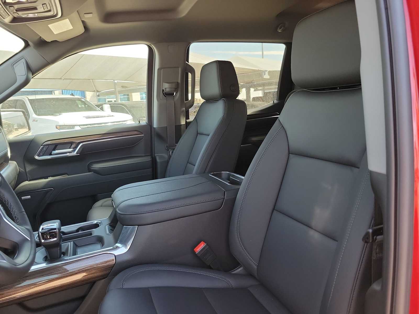 Thumbnail: 2026 Chevrolet Silverado 1500 - 11