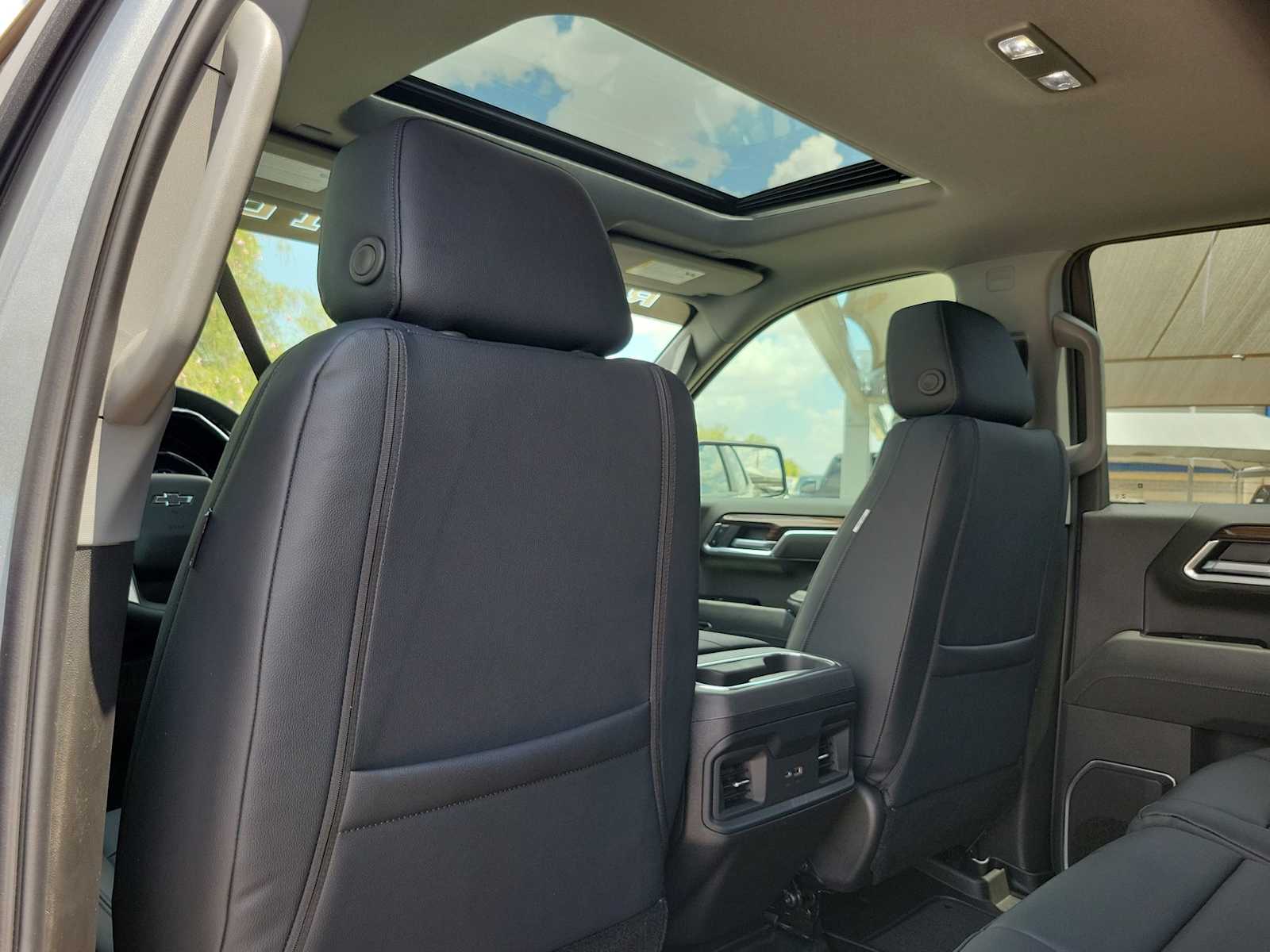 Thumbnail: 2025 Chevrolet Silverado 1500 - 12