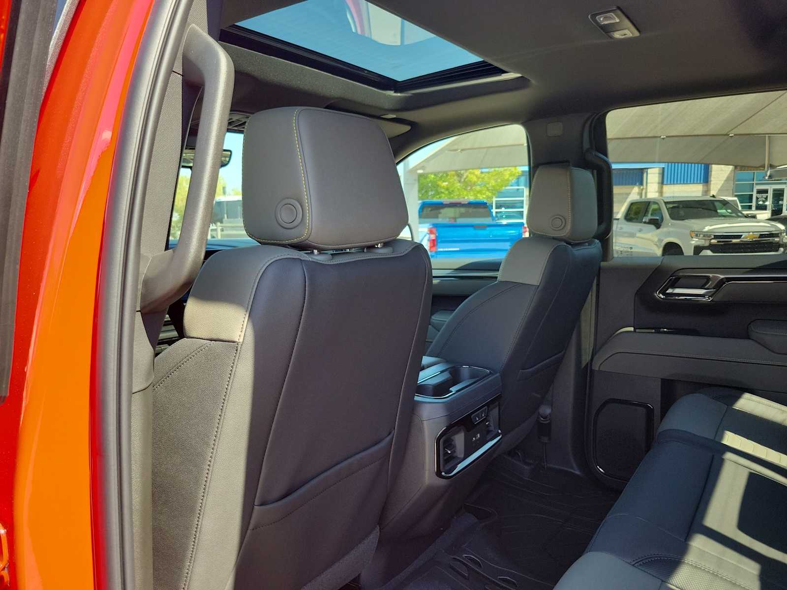 Thumbnail: 2026 Chevrolet Silverado 1500 - 12