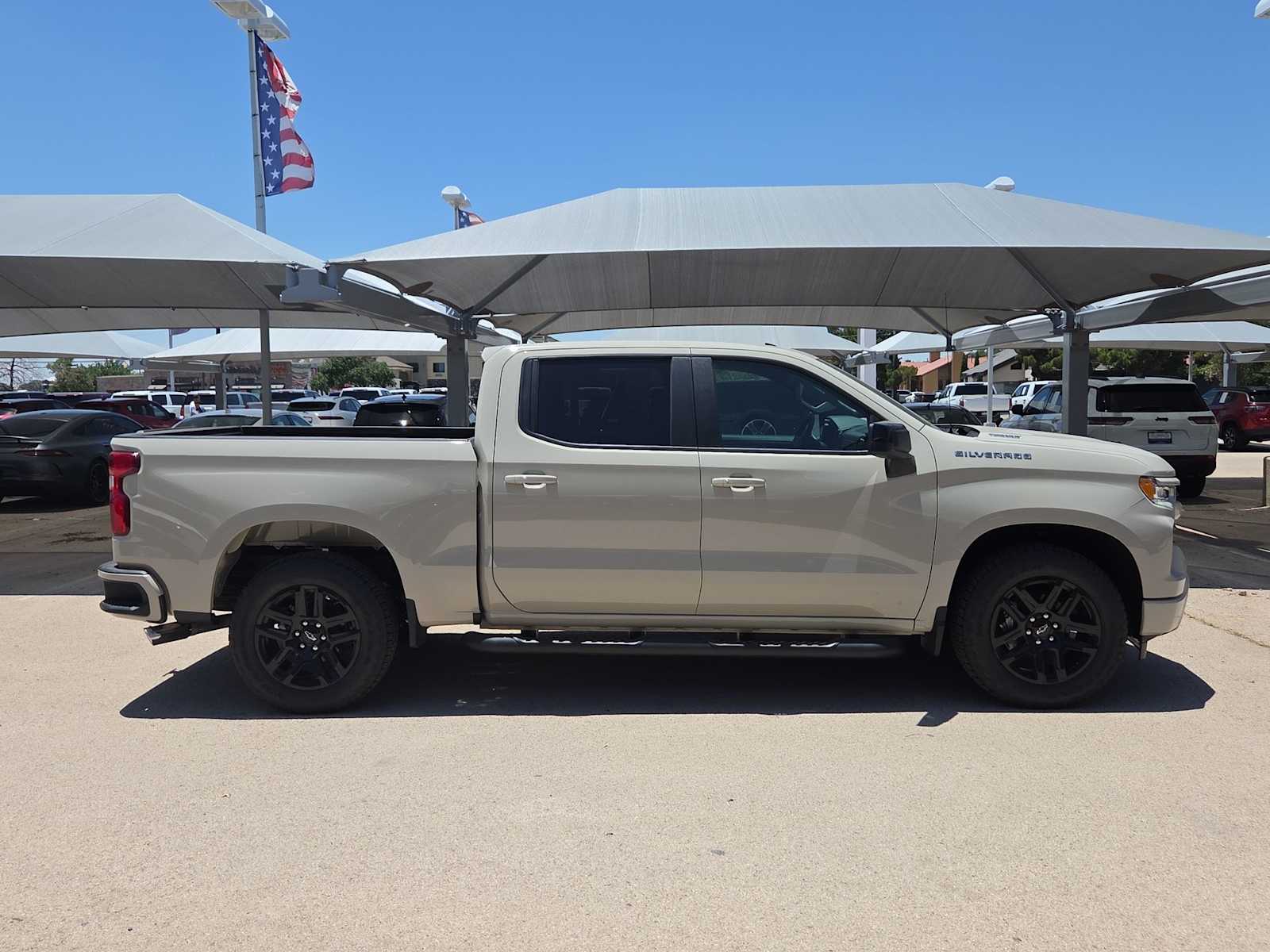 Thumbnail: 2026 Chevrolet Silverado 1500 - 9