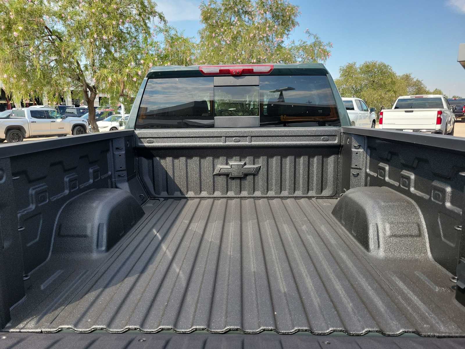 Thumbnail: 2026 Chevrolet Silverado 1500 - 19