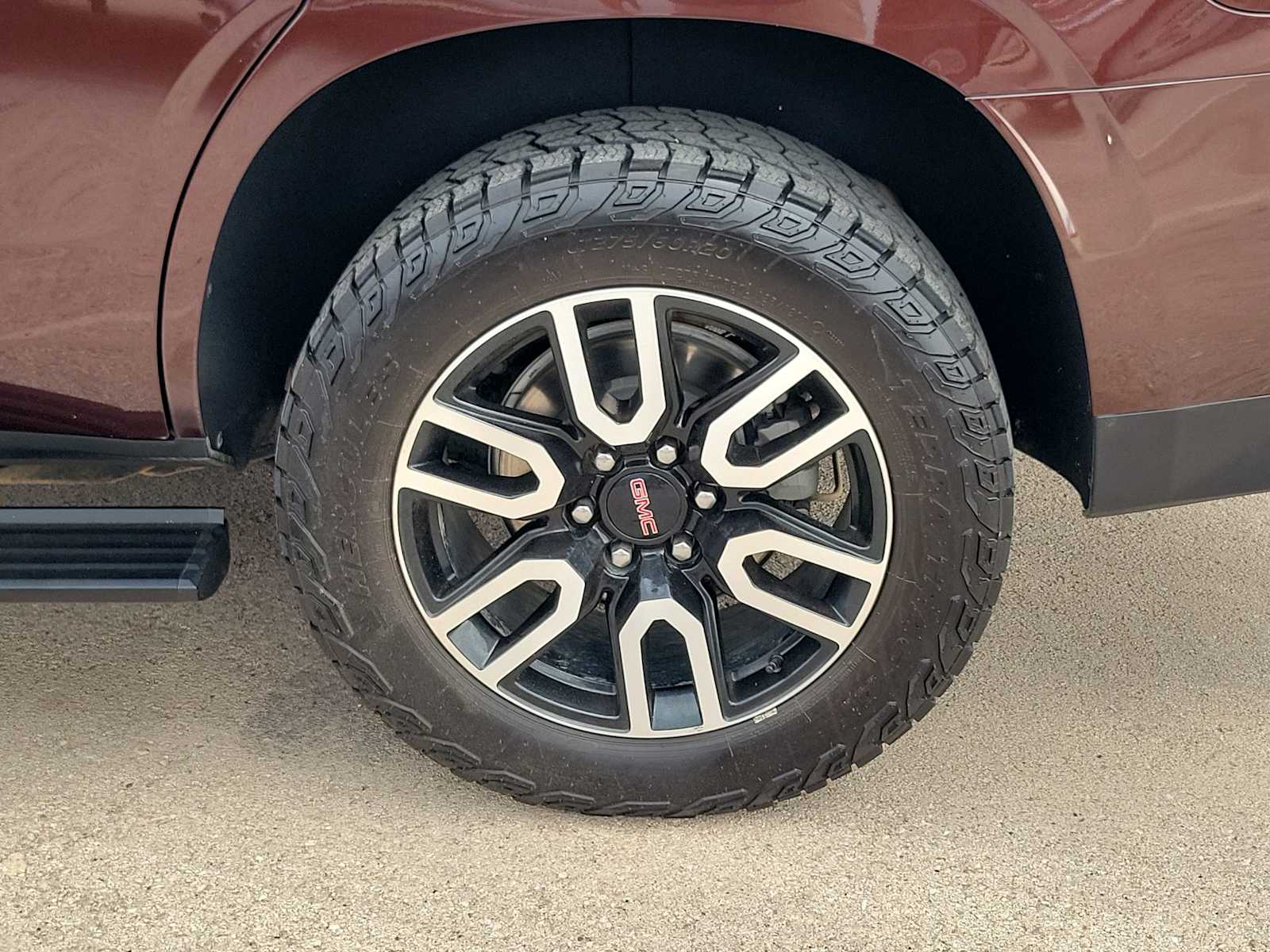 Thumbnail: 2023 GMC Yukon - 12