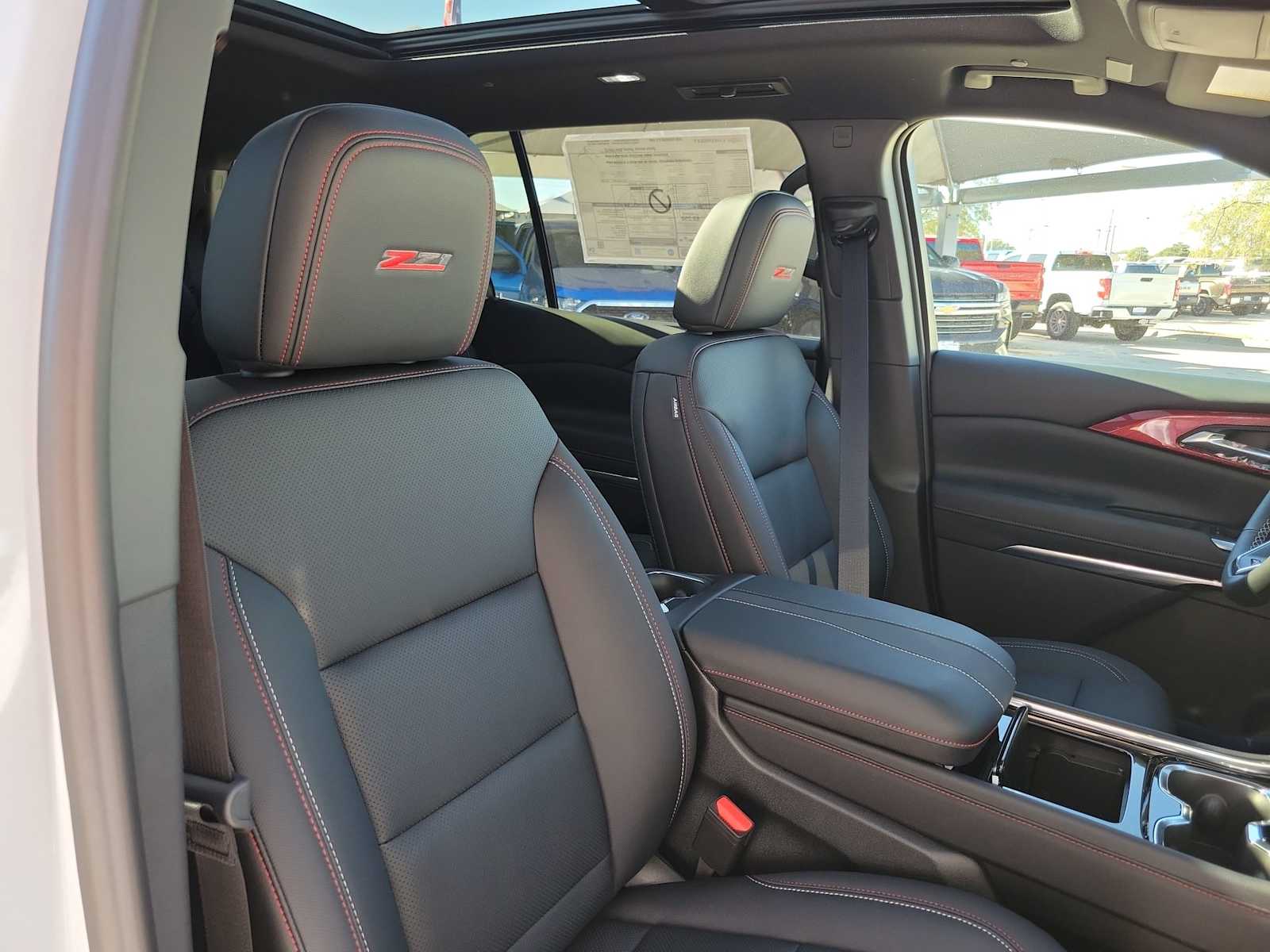 Thumbnail: 2026 Chevrolet Traverse - 14