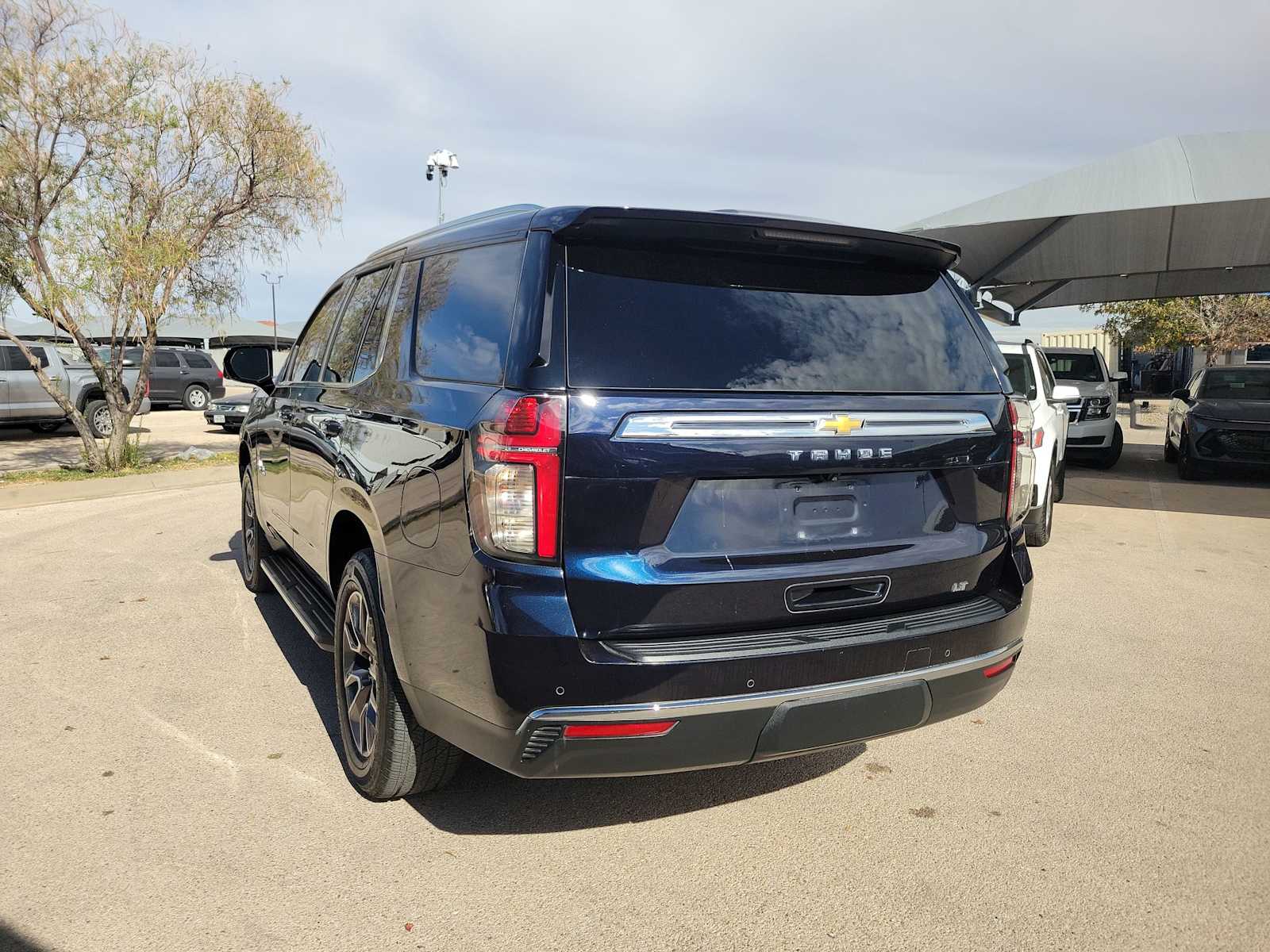 Thumbnail: 2022 Chevrolet Tahoe - 4