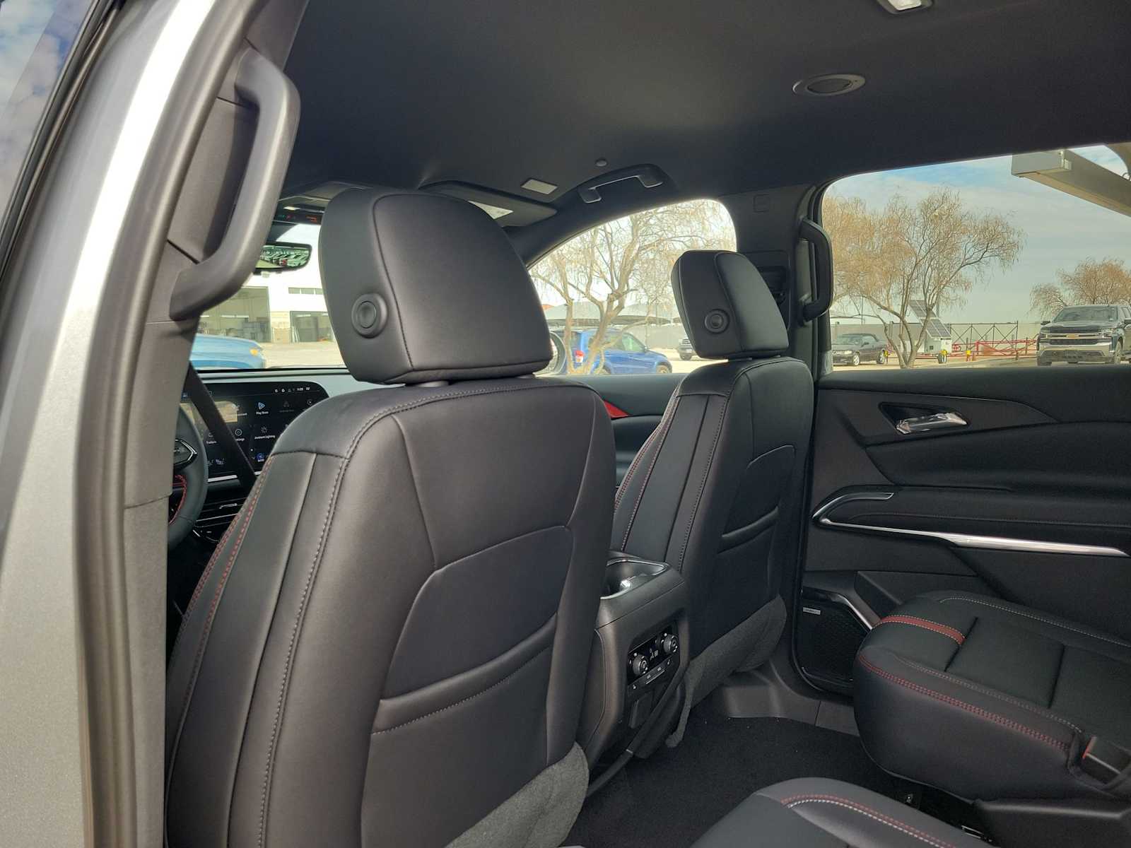 Thumbnail: 2026 Chevrolet Traverse - 12