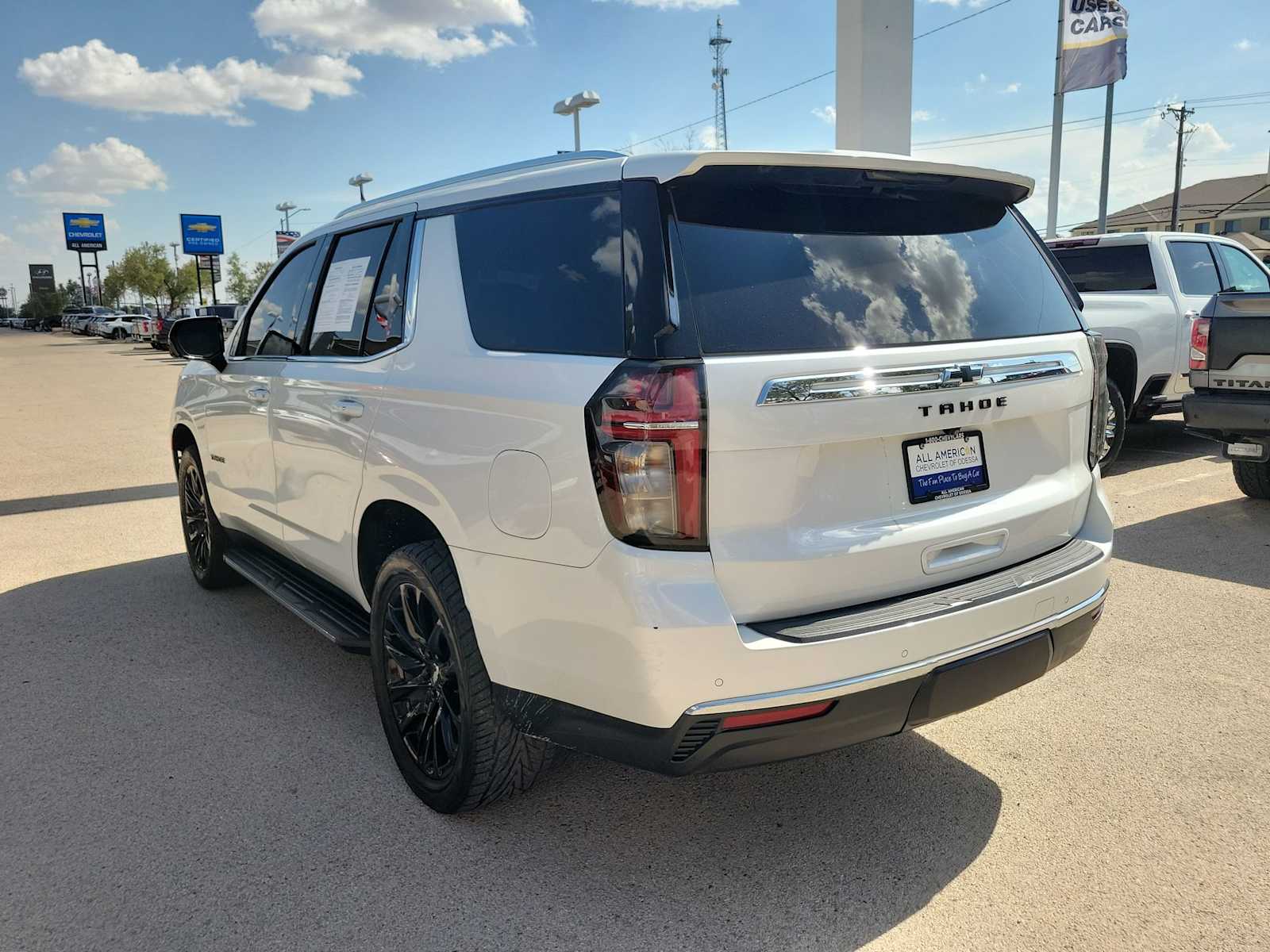 Thumbnail: 2022 Chevrolet Tahoe - 4