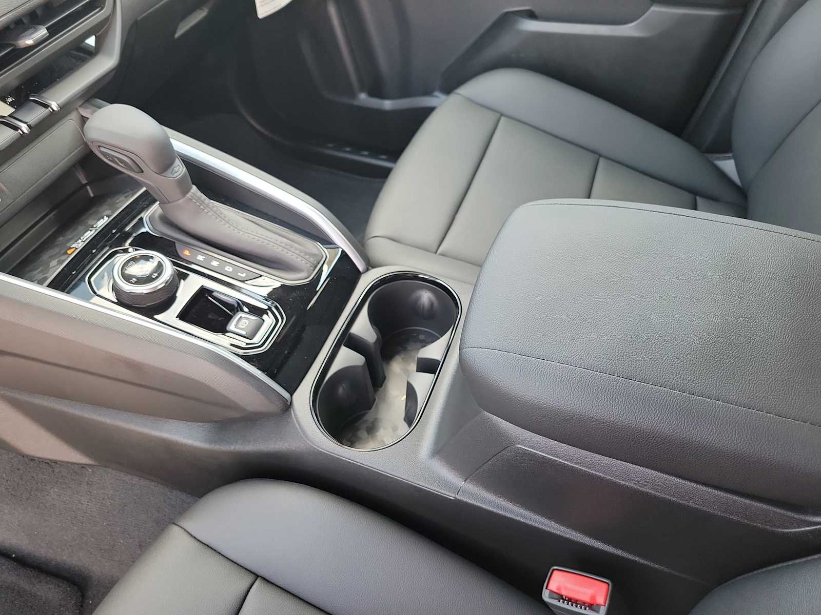 Thumbnail: 2026 Chevrolet Colorado - 16