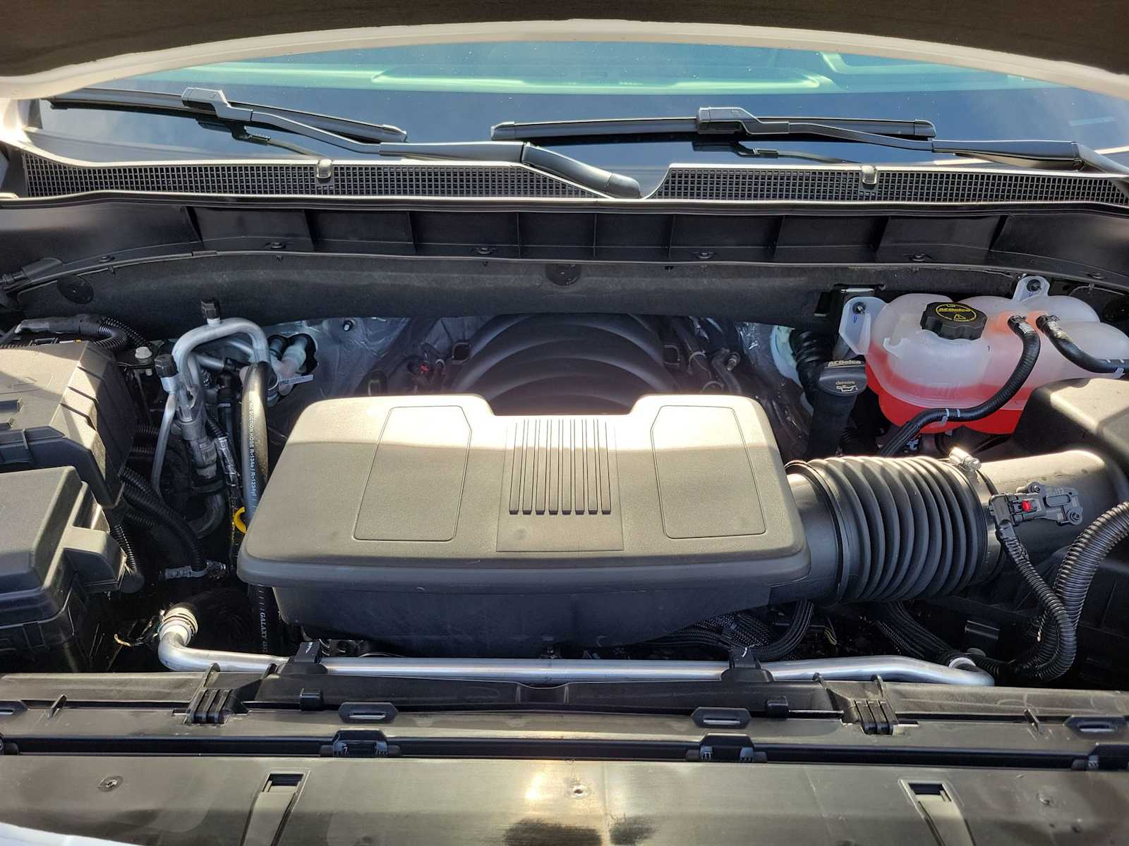 Thumbnail: 2026 Chevrolet Suburban - 9