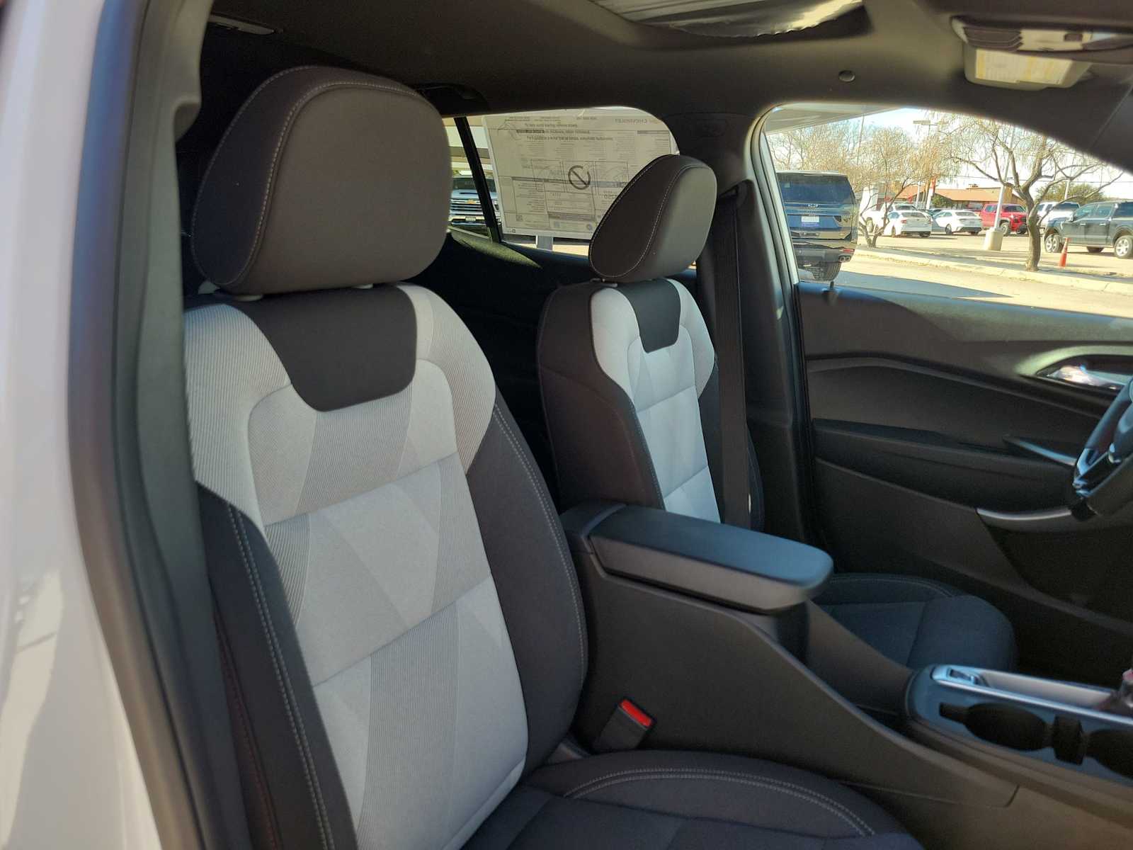 Thumbnail: 2026 Chevrolet Trax - 14