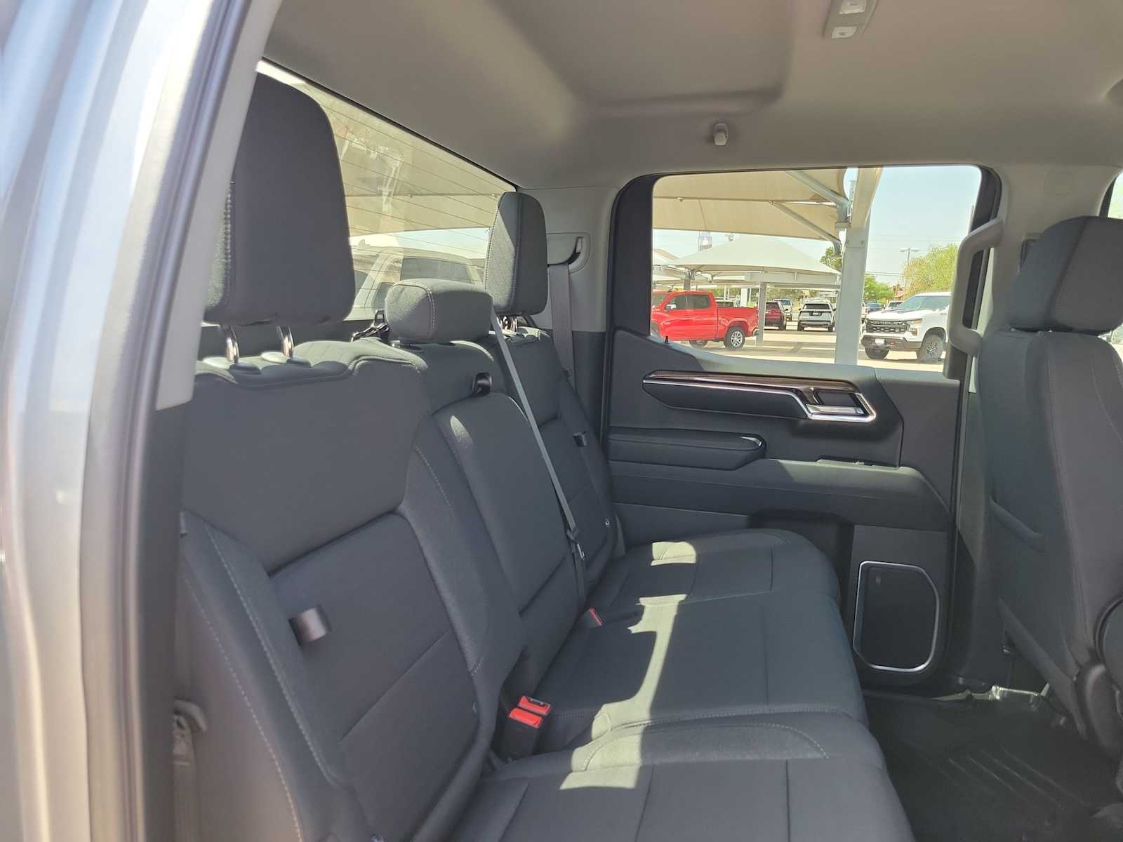 Thumbnail: 2023 Chevrolet Silverado 1500 - 18