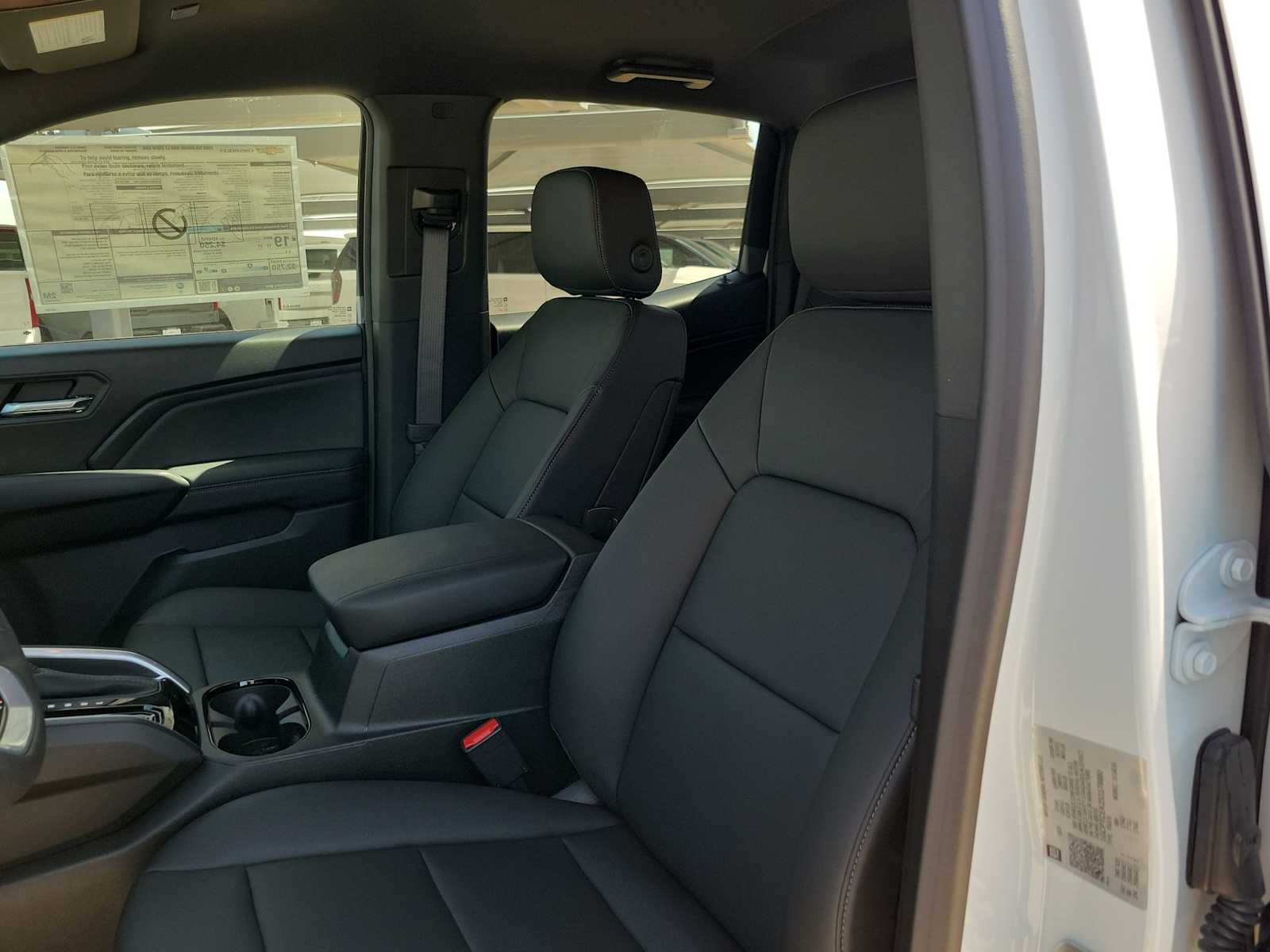 Thumbnail: 2025 Chevrolet Colorado - 11