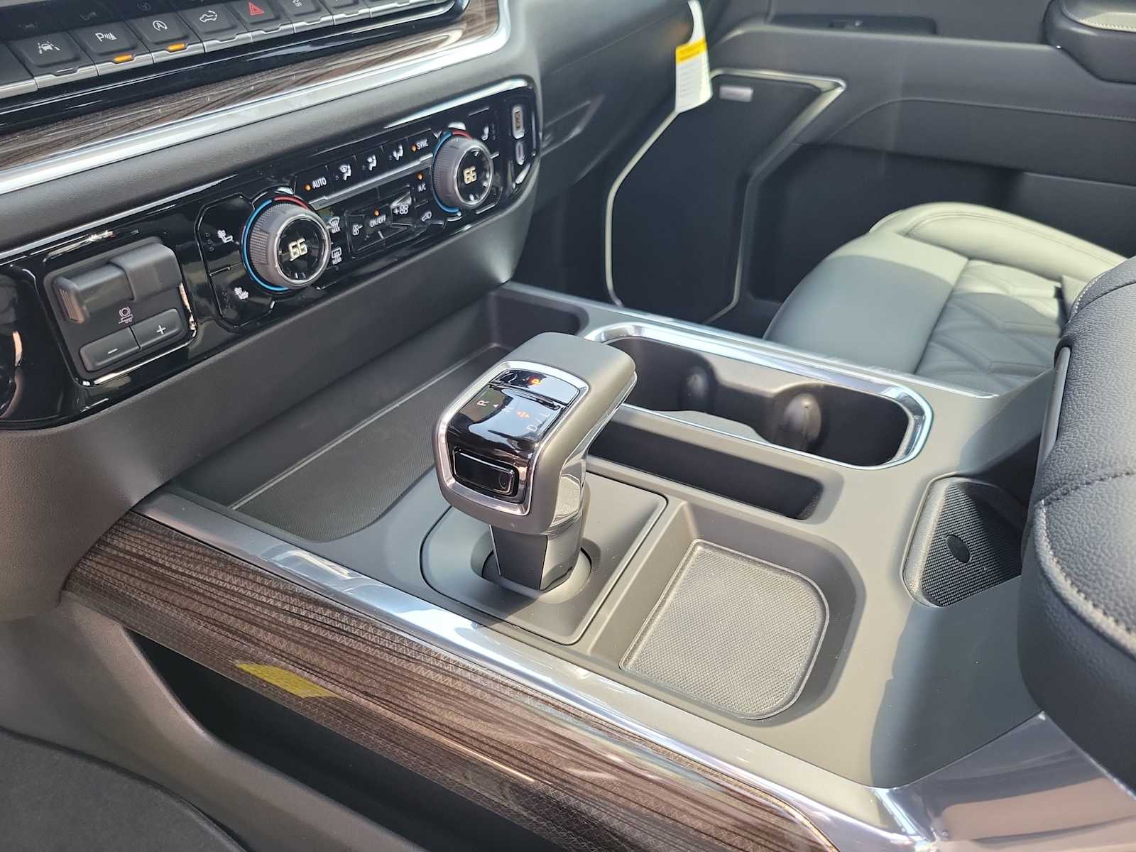 Thumbnail: 2025 Chevrolet Silverado 1500 - 25