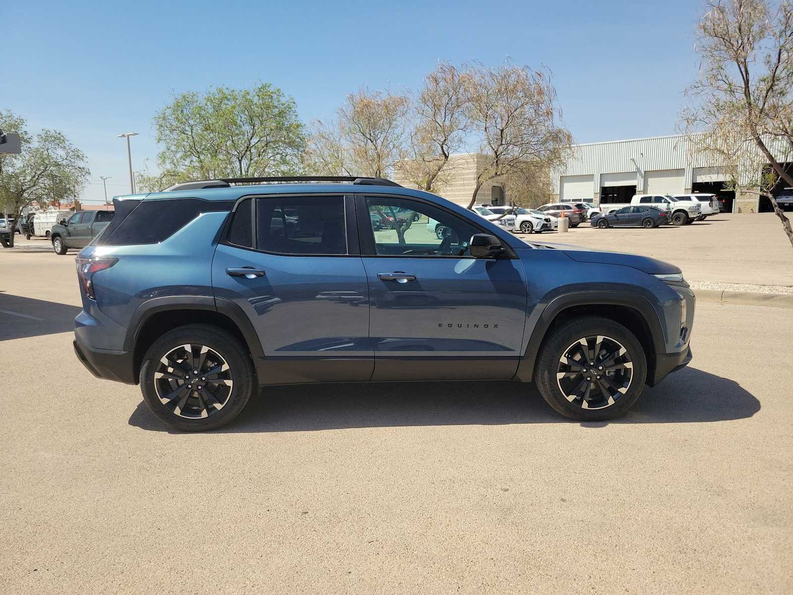 Thumbnail: 2026 Chevrolet Equinox - 10