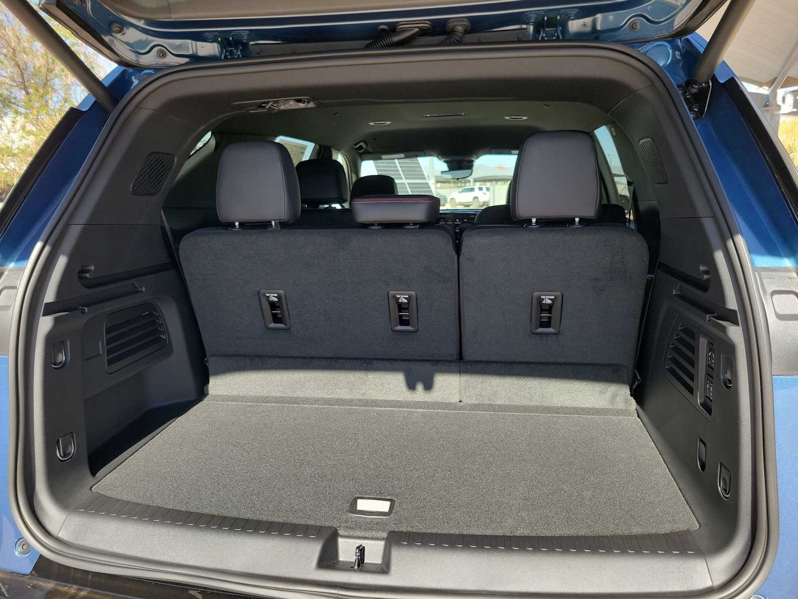 Thumbnail: 2026 Chevrolet Traverse - 19