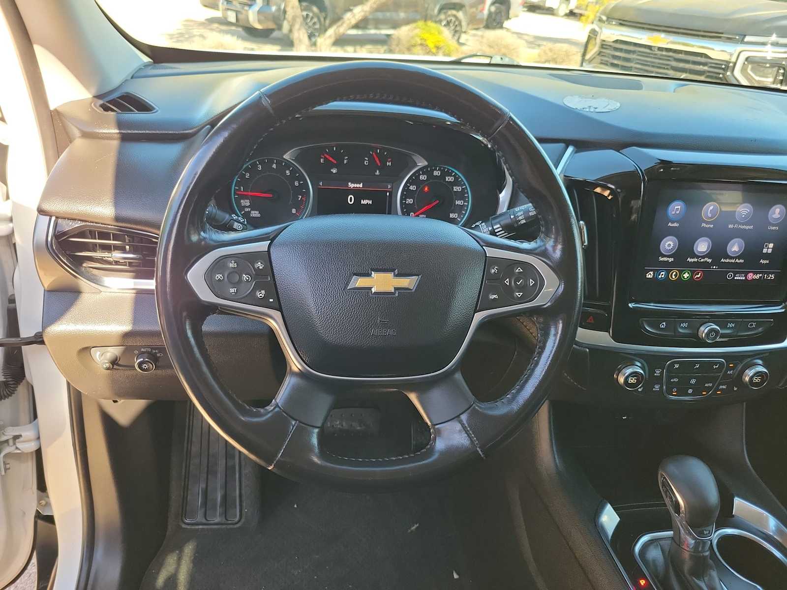 Thumbnail: 2021 Chevrolet Traverse - 15