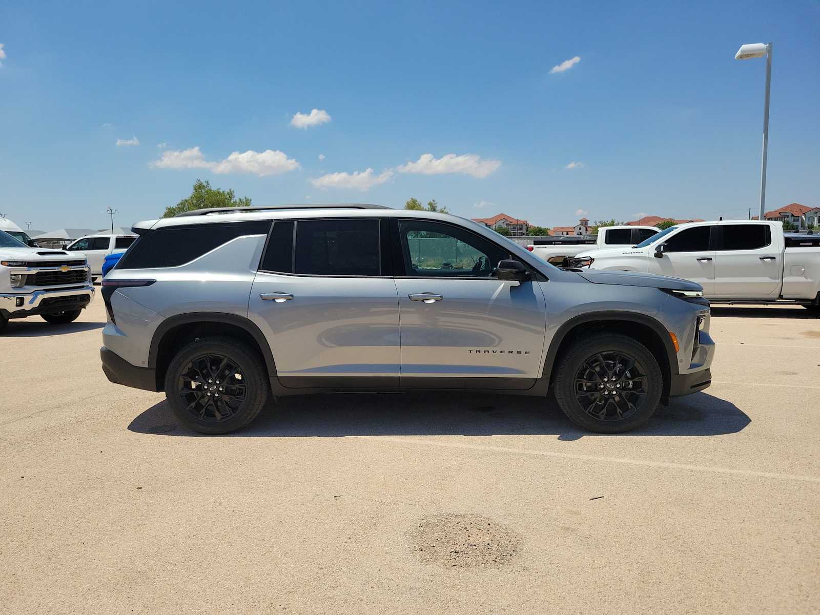 Thumbnail: 2026 Chevrolet Traverse - 9